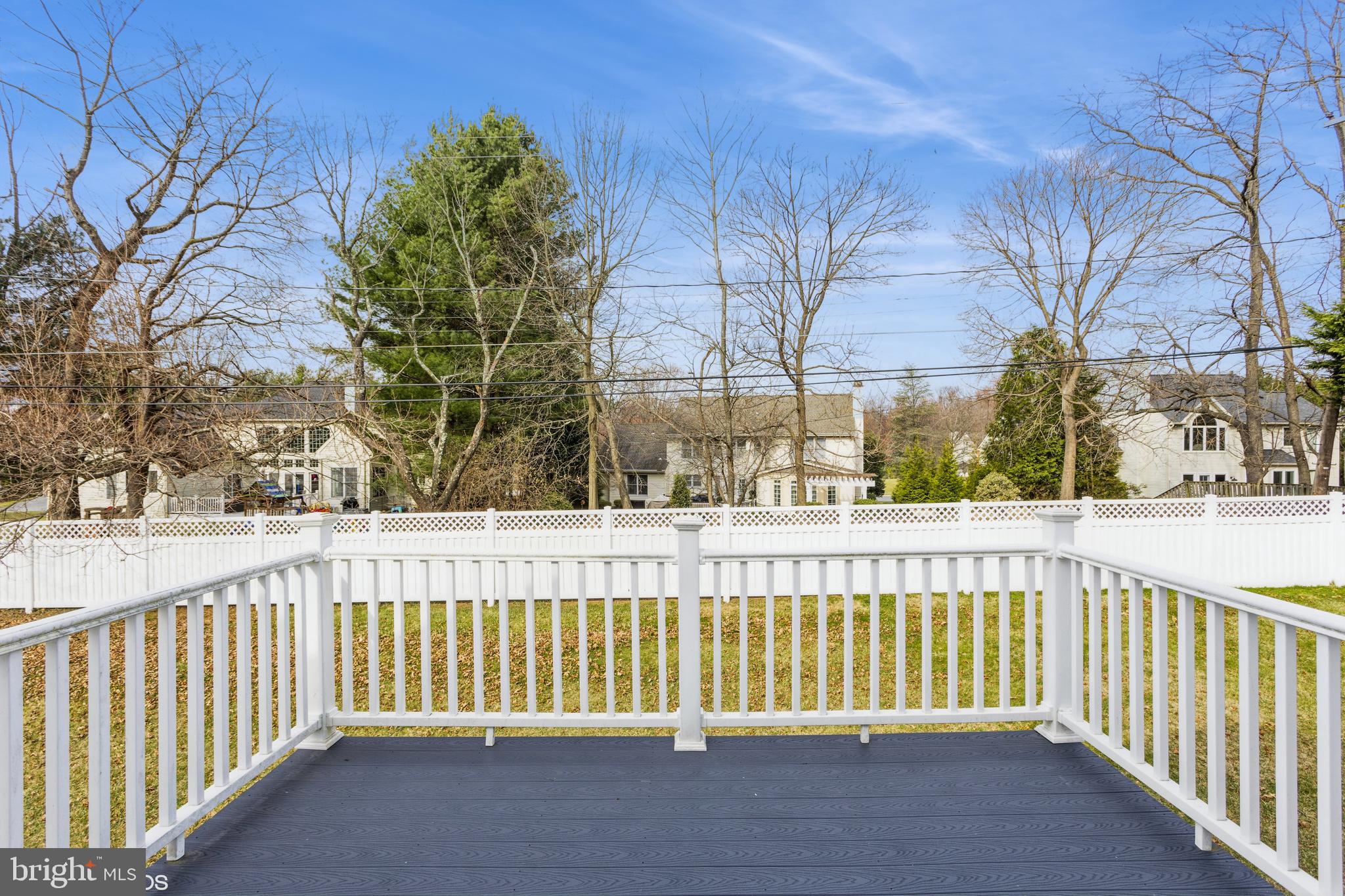 LONG MEADOW ESTATES - Residential