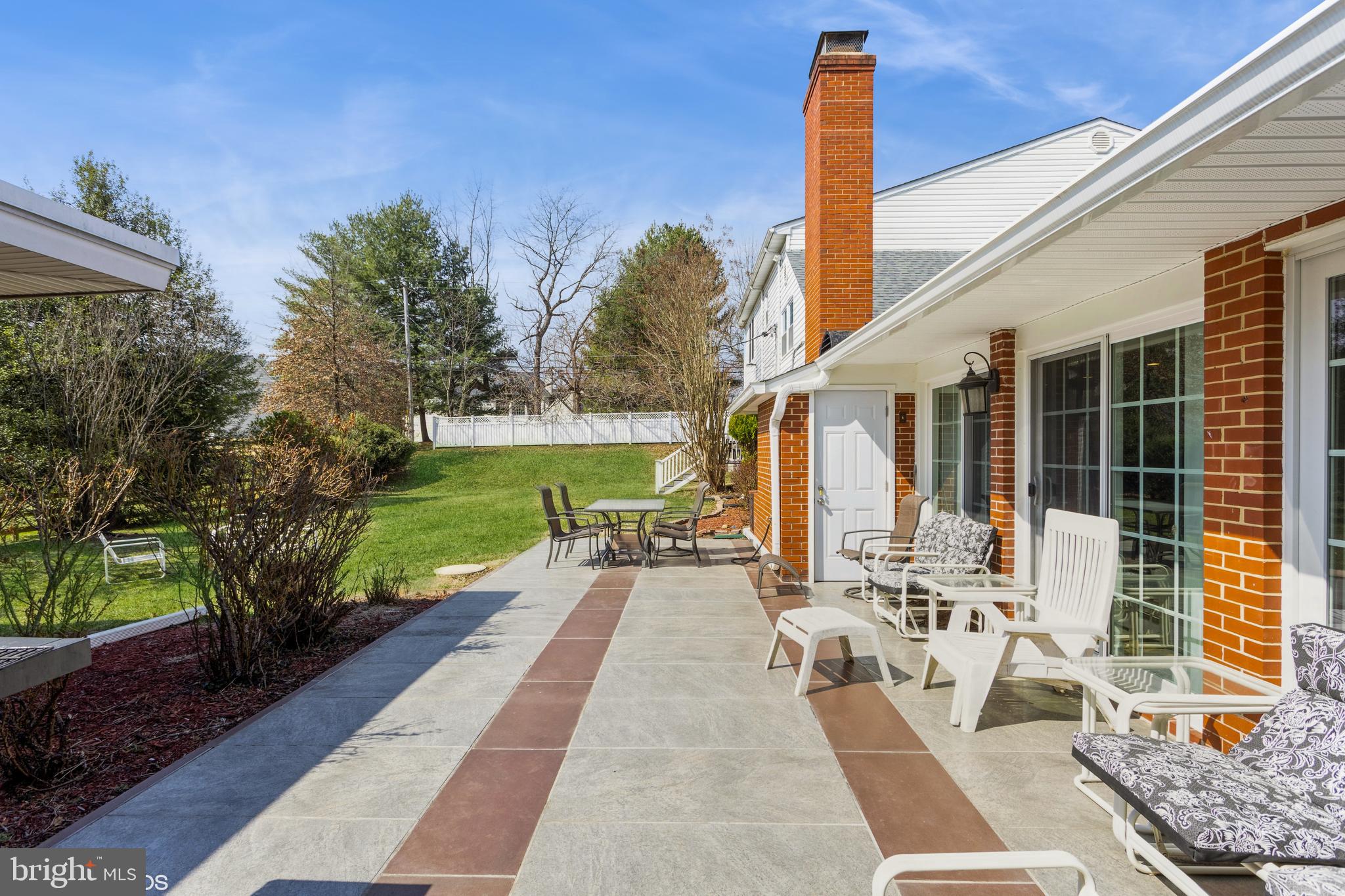 LONG MEADOW ESTATES - Residential