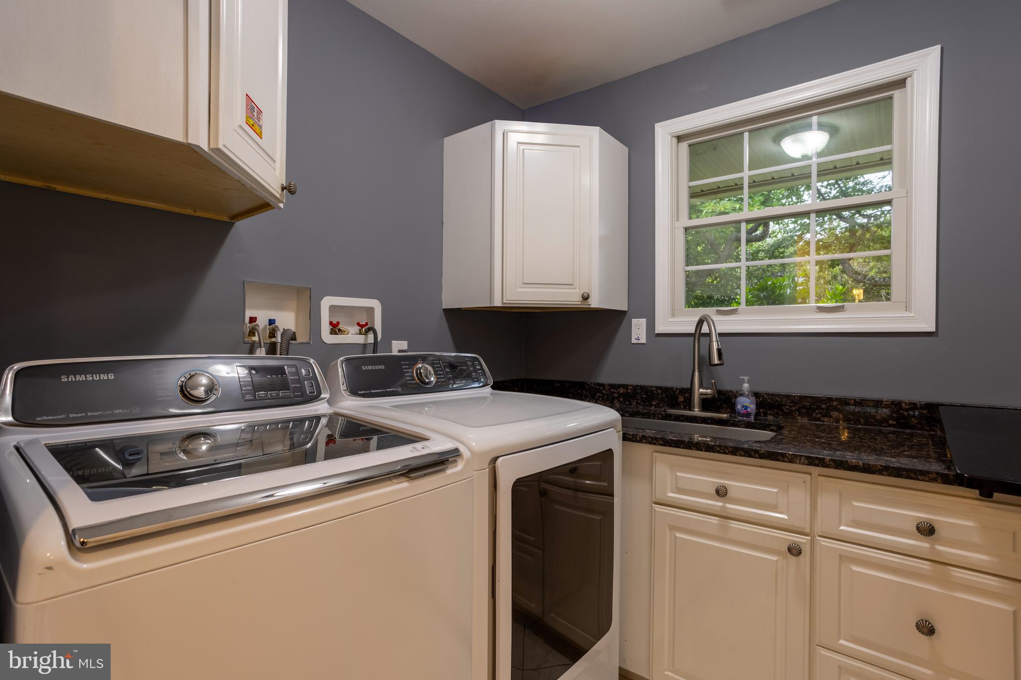 LONG MEADOW ESTATES - Residential