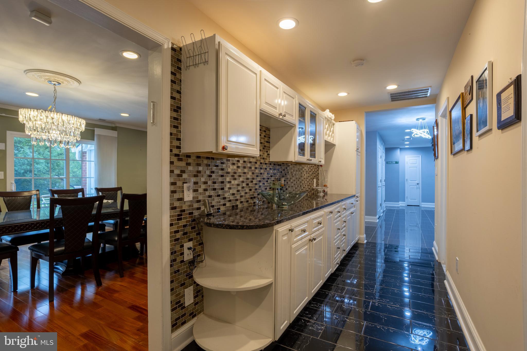 LONG MEADOW ESTATES - Residential