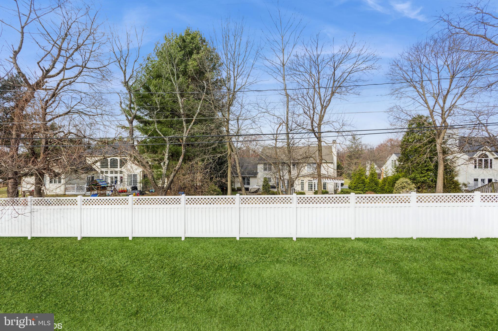 LONG MEADOW ESTATES - Residential