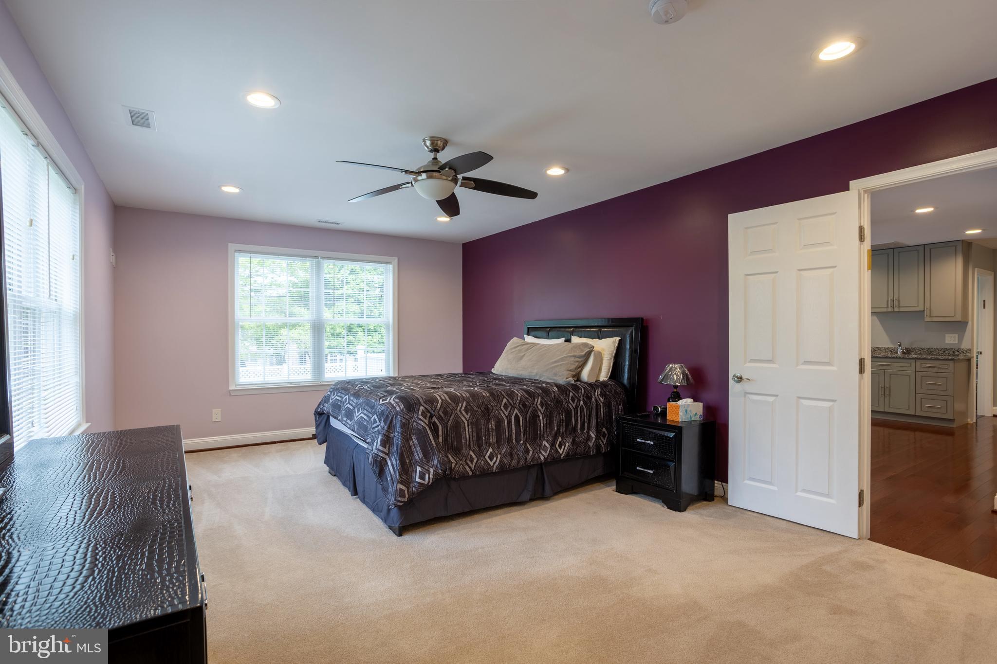 LONG MEADOW ESTATES - Residential