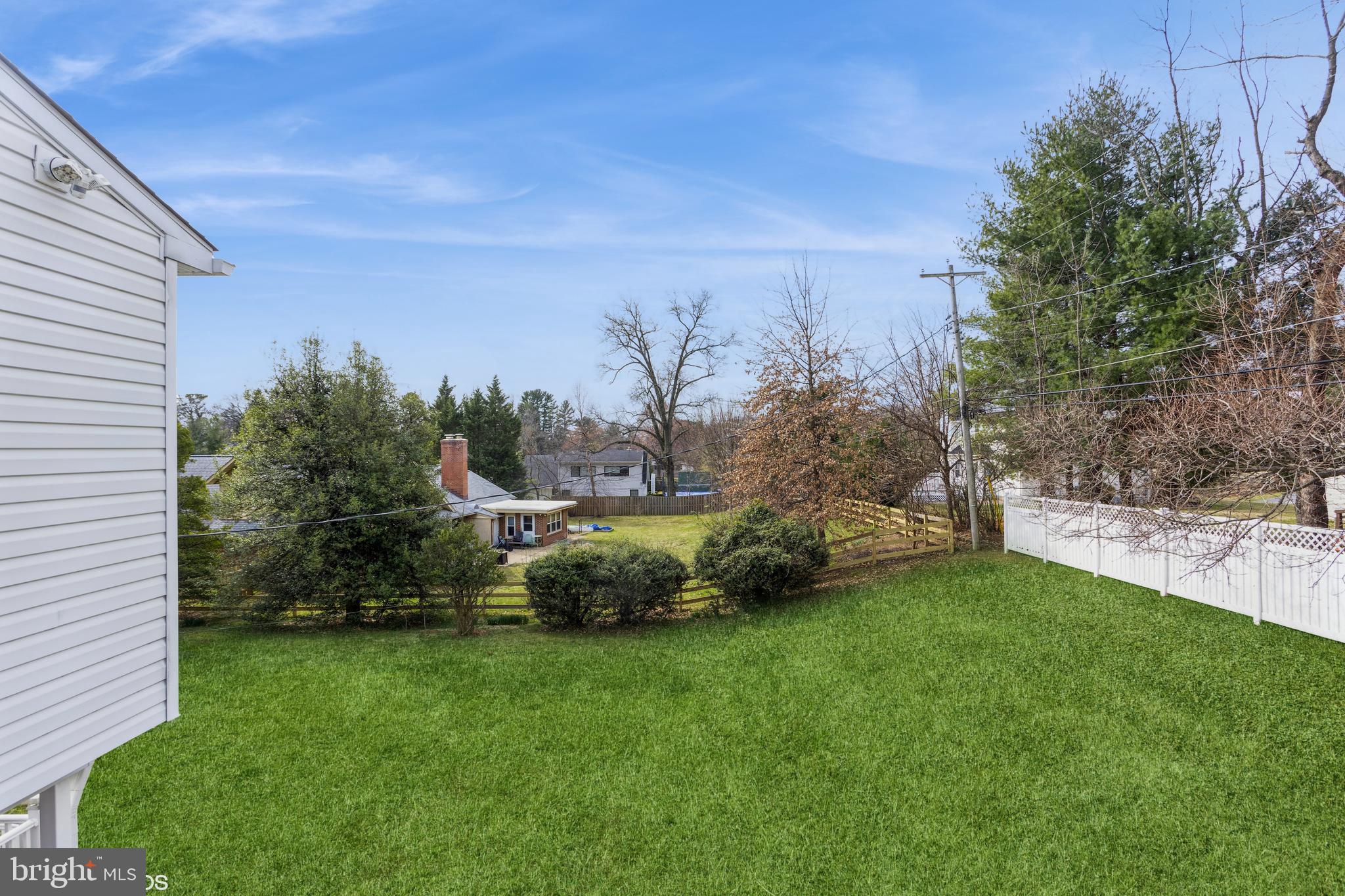 LONG MEADOW ESTATES - Residential