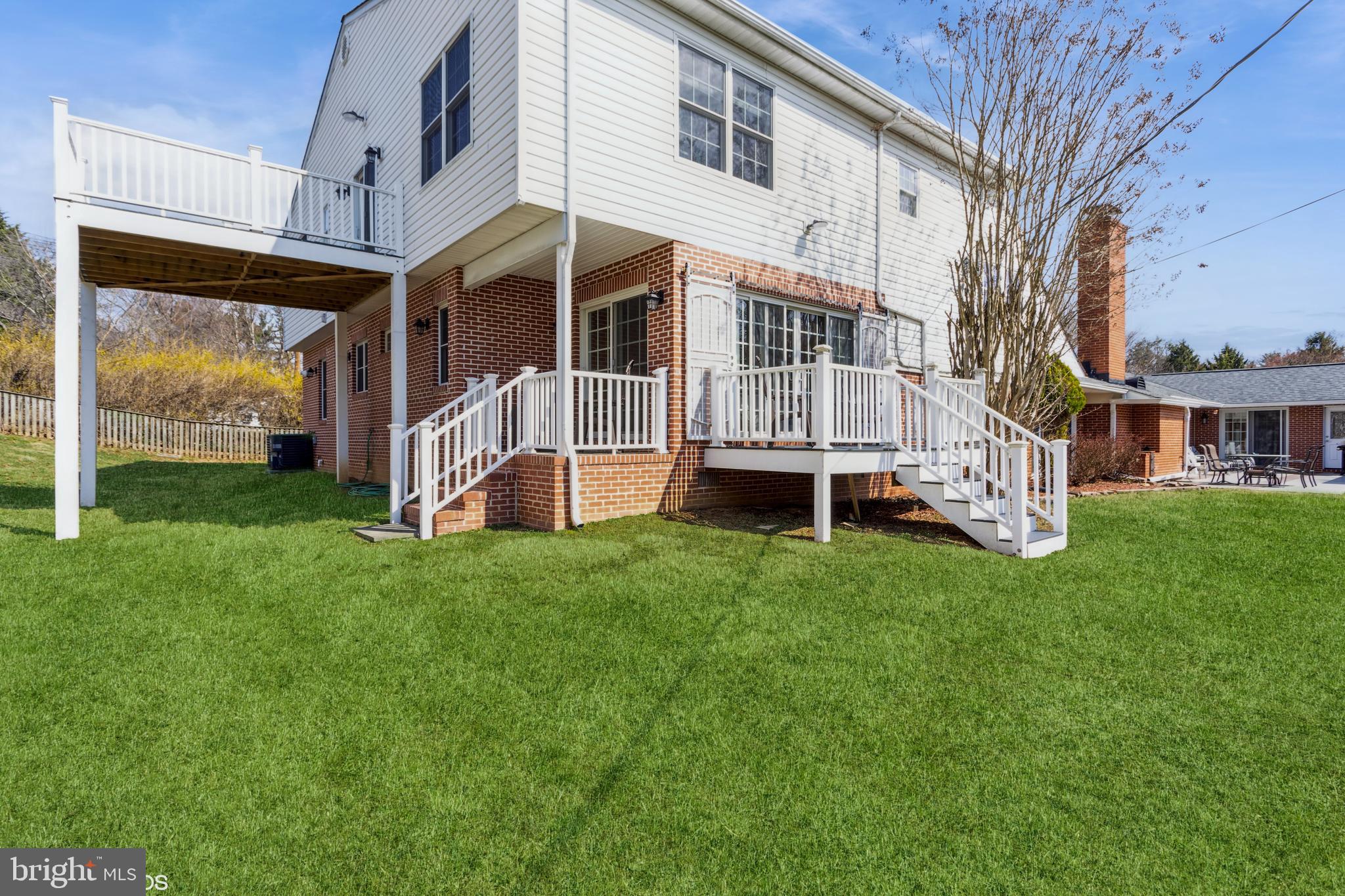 LONG MEADOW ESTATES - Residential