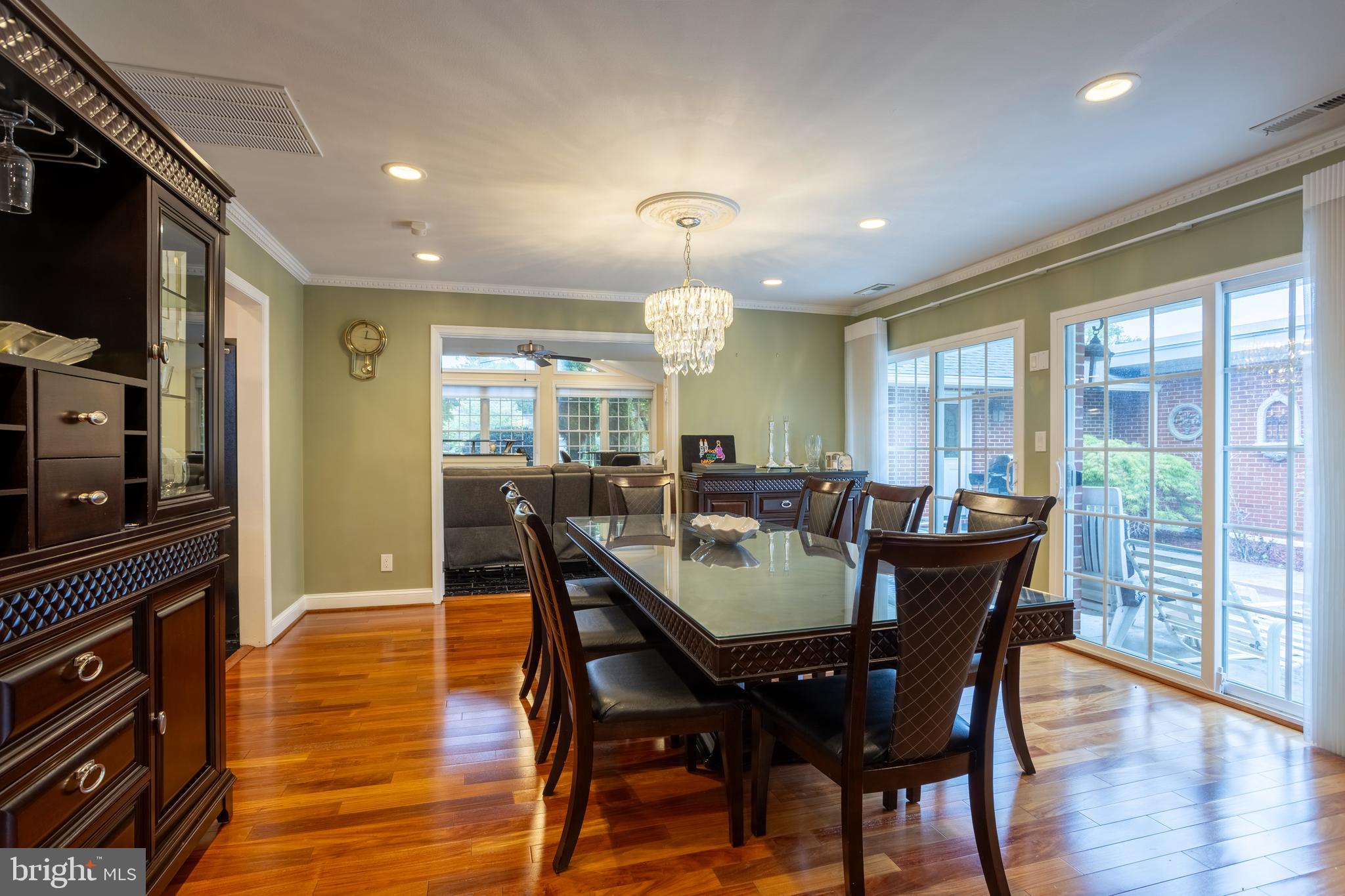 LONG MEADOW ESTATES - Residential