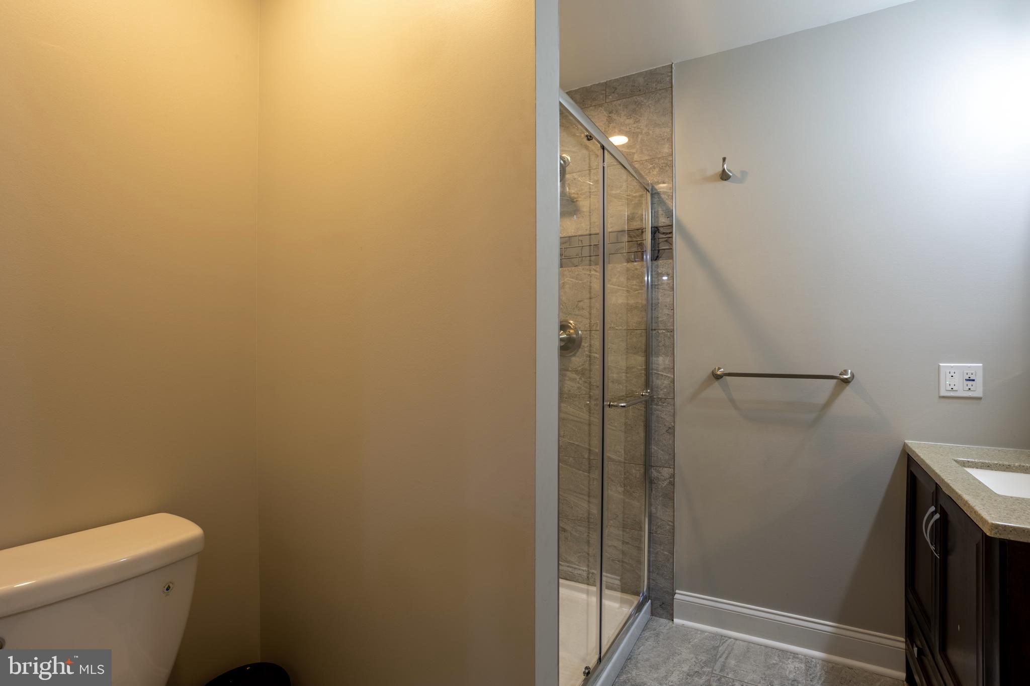 LONG MEADOW ESTATES - Residential