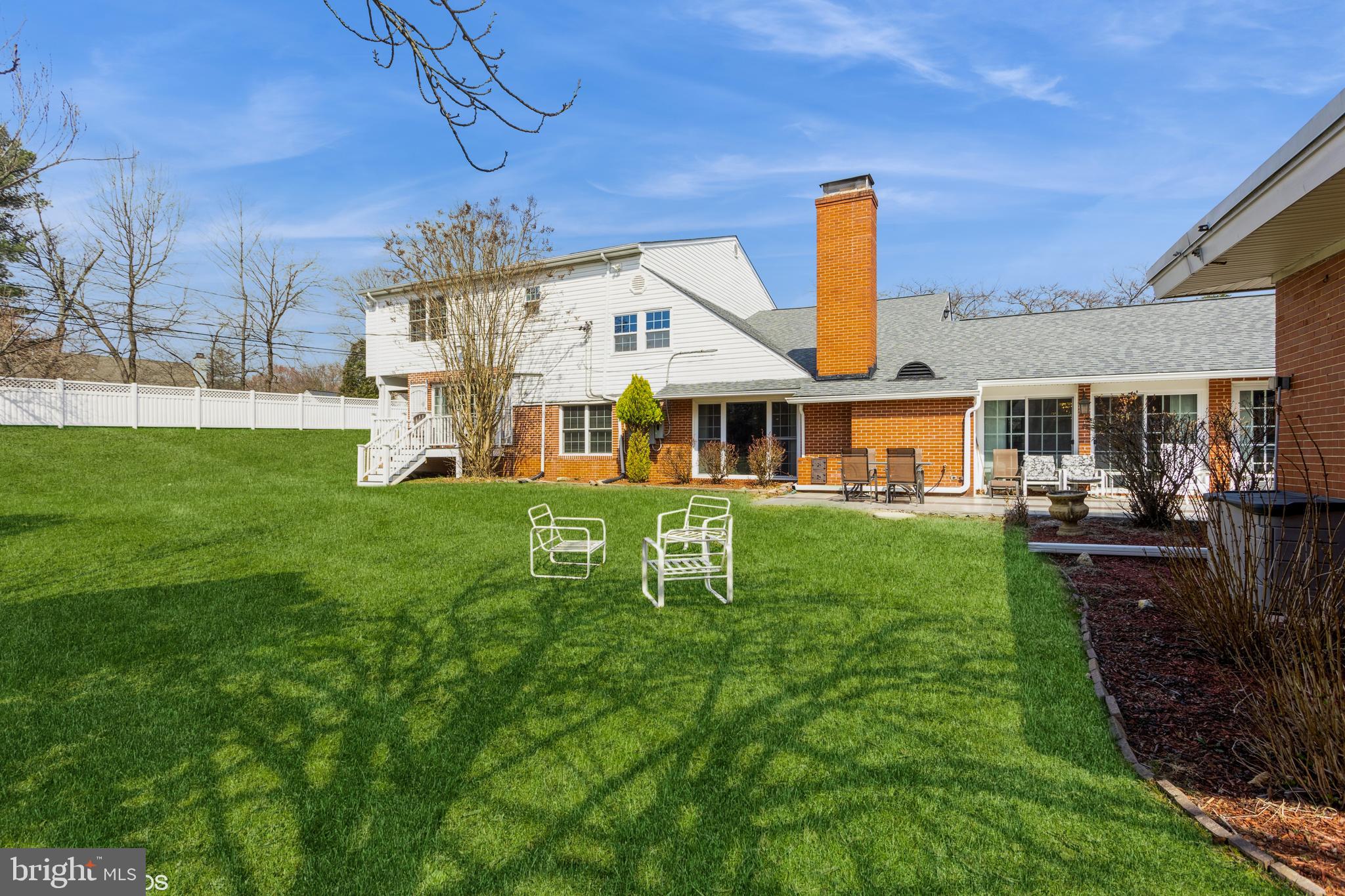 LONG MEADOW ESTATES - Residential