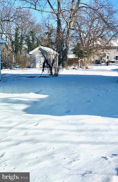 Ready to build your dream home or investment property in the City of Winchester? Now is your opportunity to purhcase a parcel in the heart of Winchester. HR1 Zoning-High density Residential. No water, sewer or electric to property.