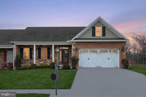 Photo of 153 Stoners Circle, LITTLESTOWN, PA 17340 (MLS # PAAD2022092)