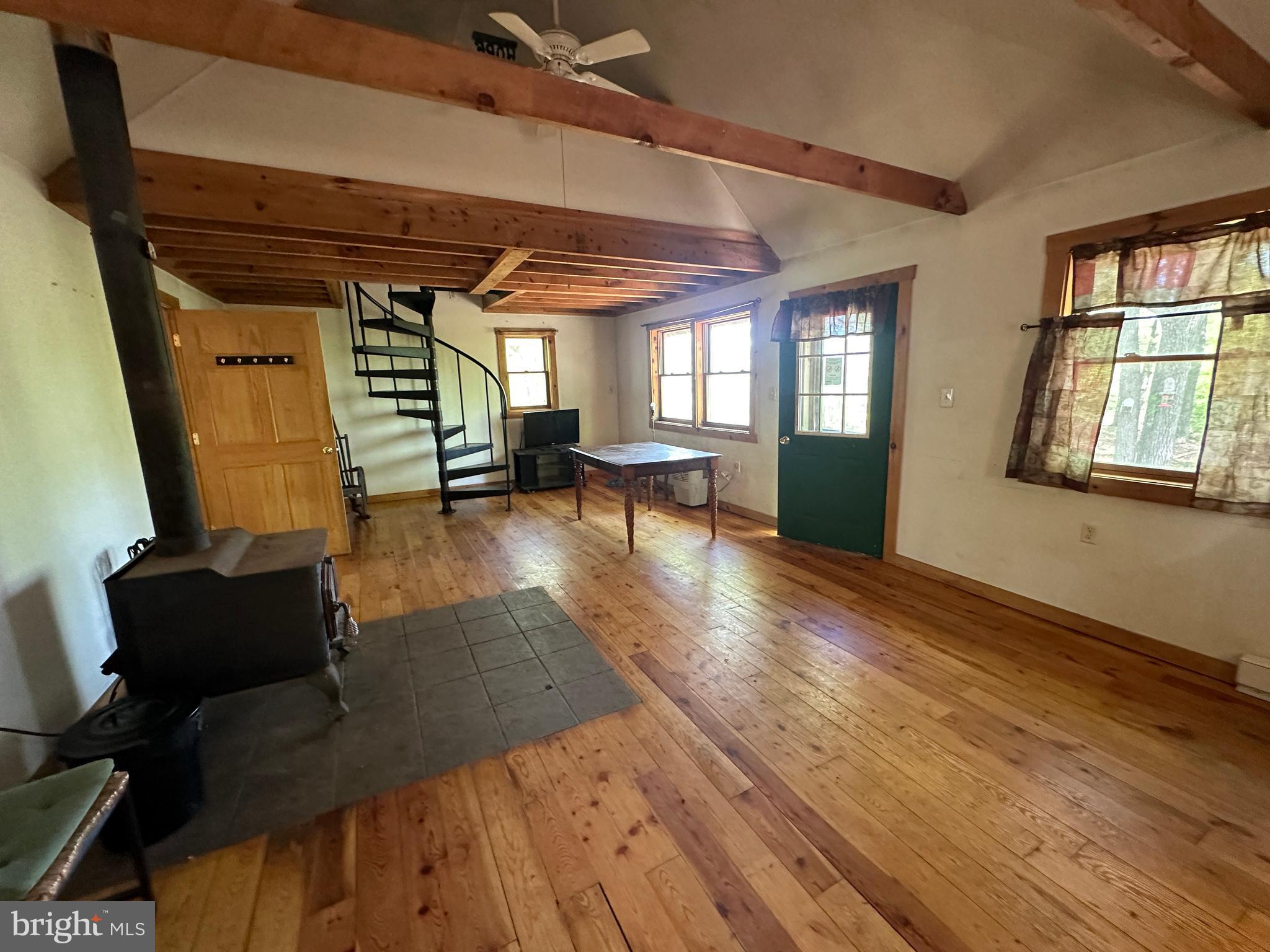 NO SUBDIVISION - Residential