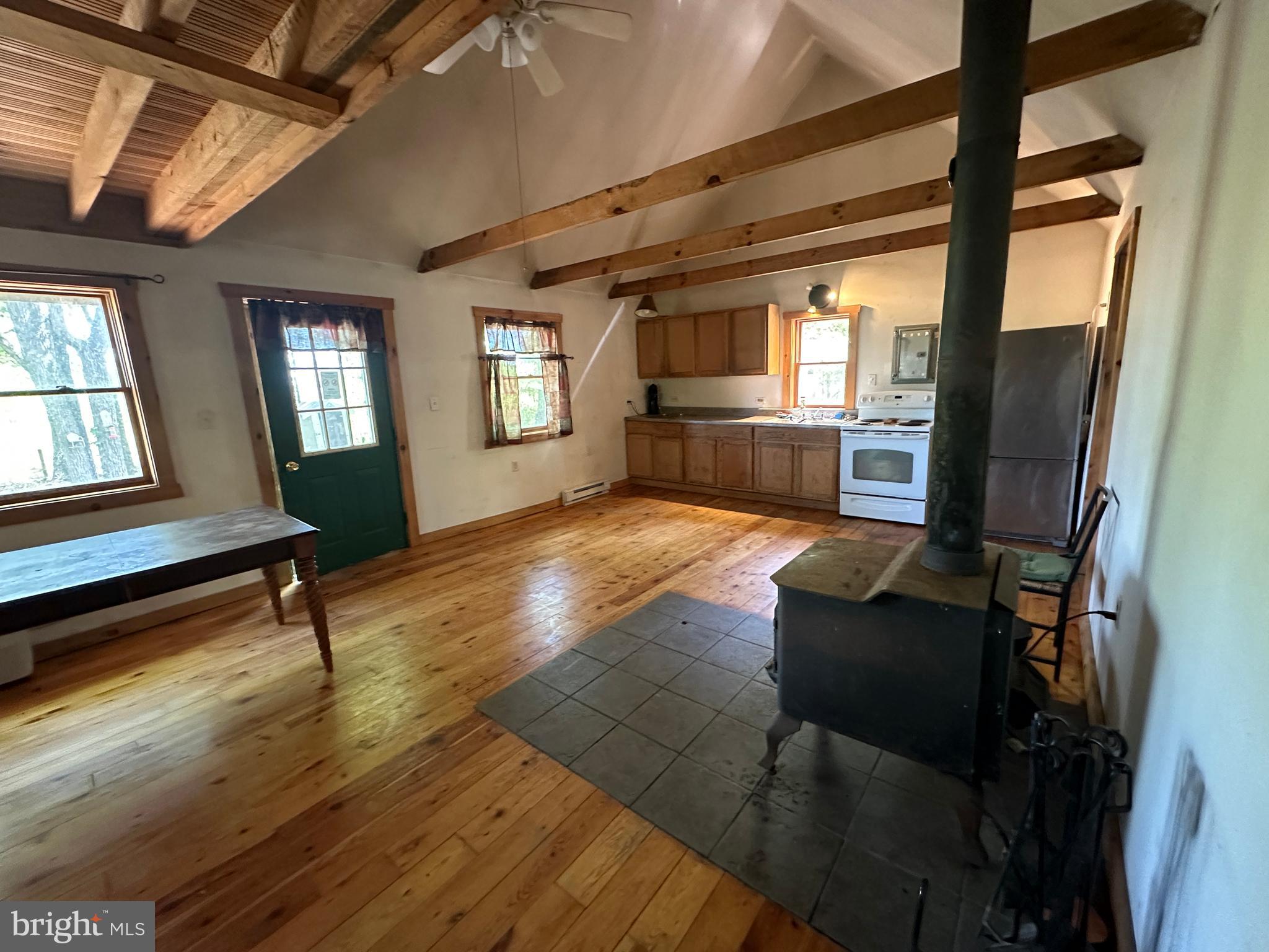 NO SUBDIVISION - Residential