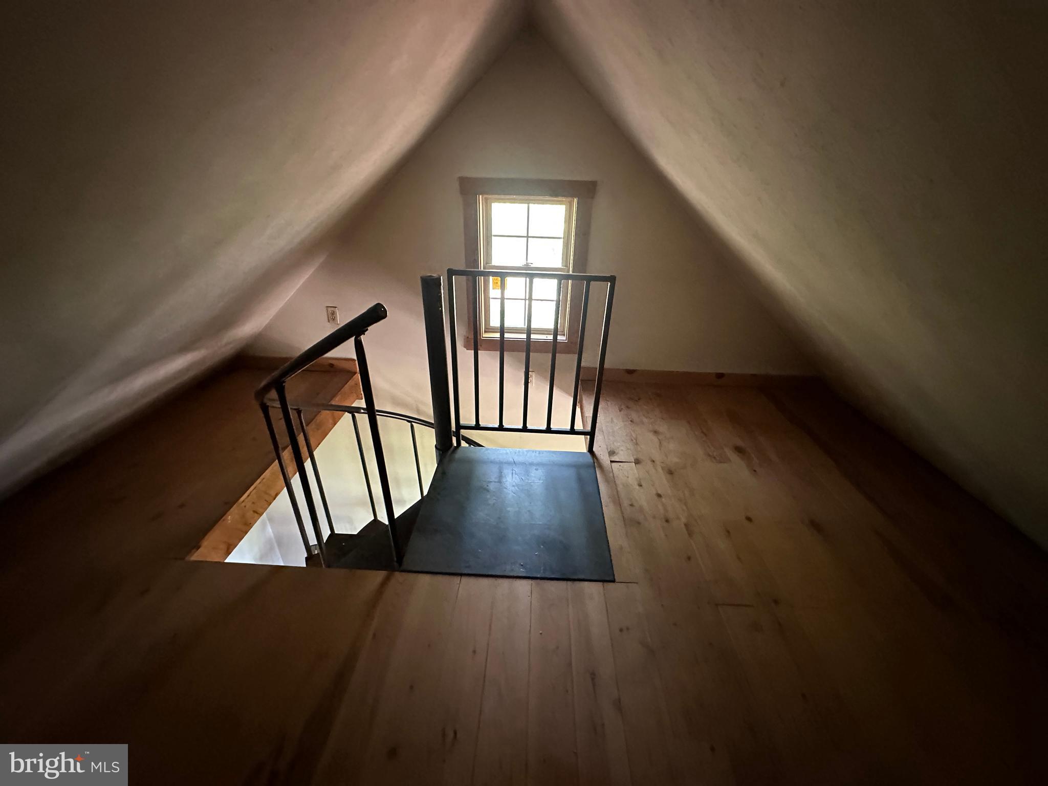 NO SUBDIVISION - Residential