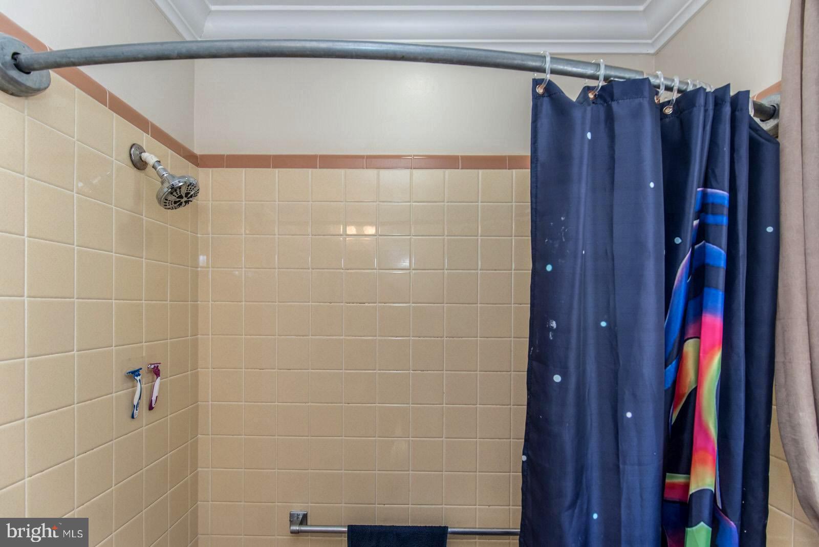 FOX CHASE - Residential Income