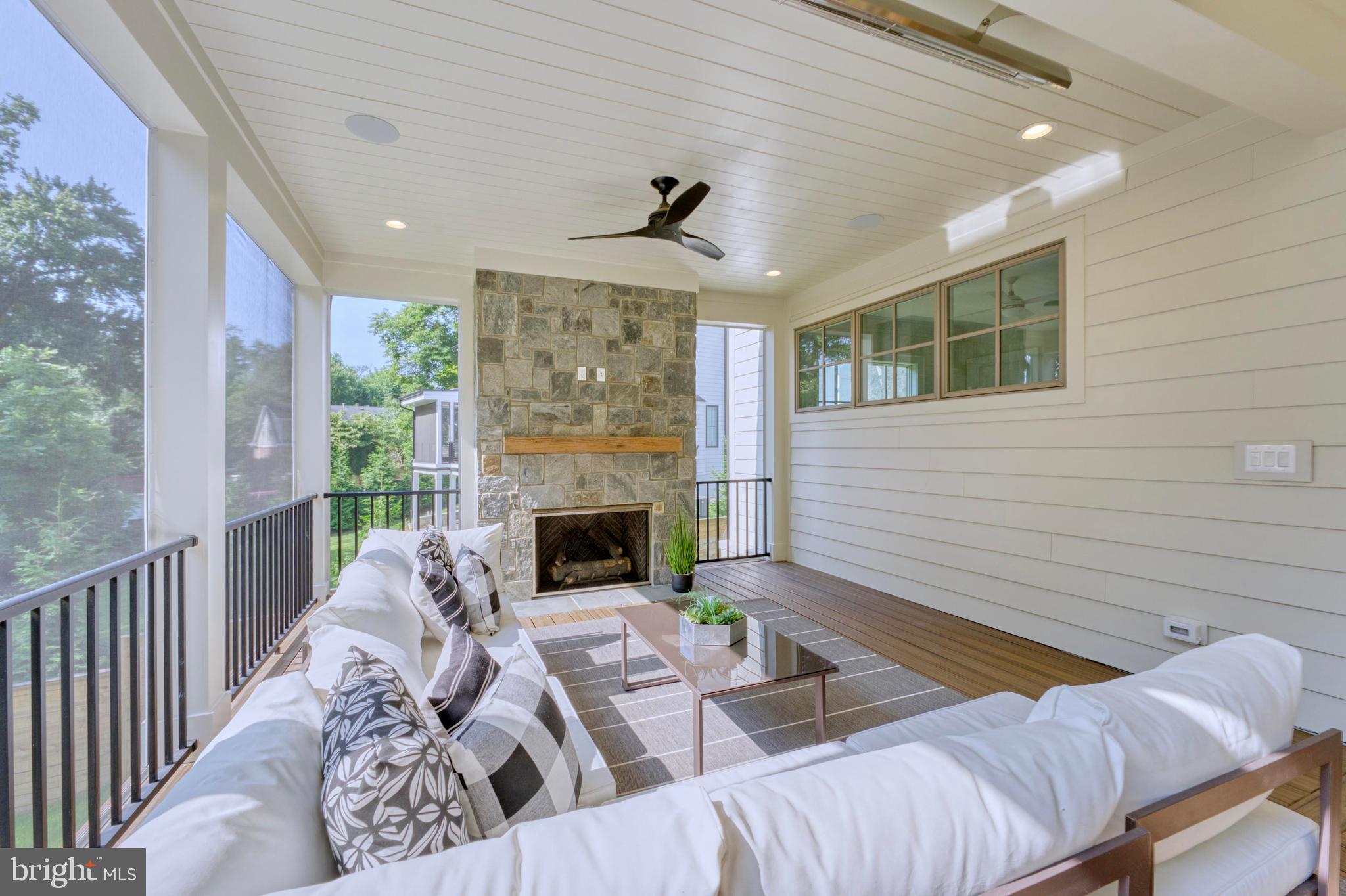 FRANKLIN PARK - Residential