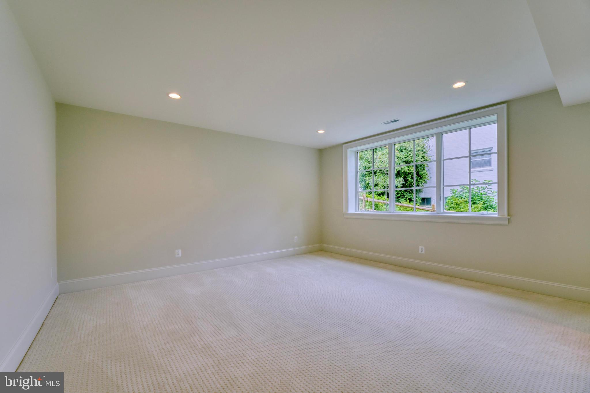 FRANKLIN PARK - Residential