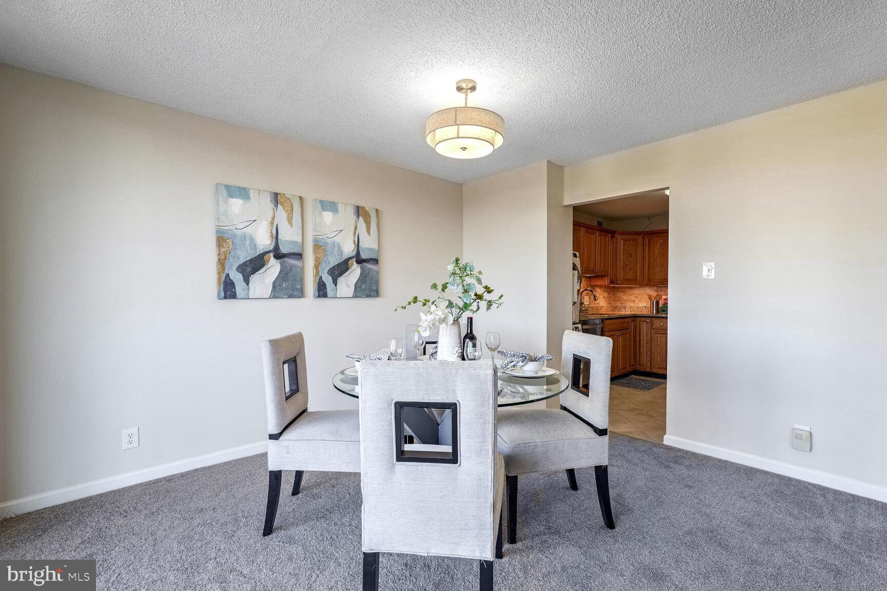 MCLEAN HOUSE - Residential