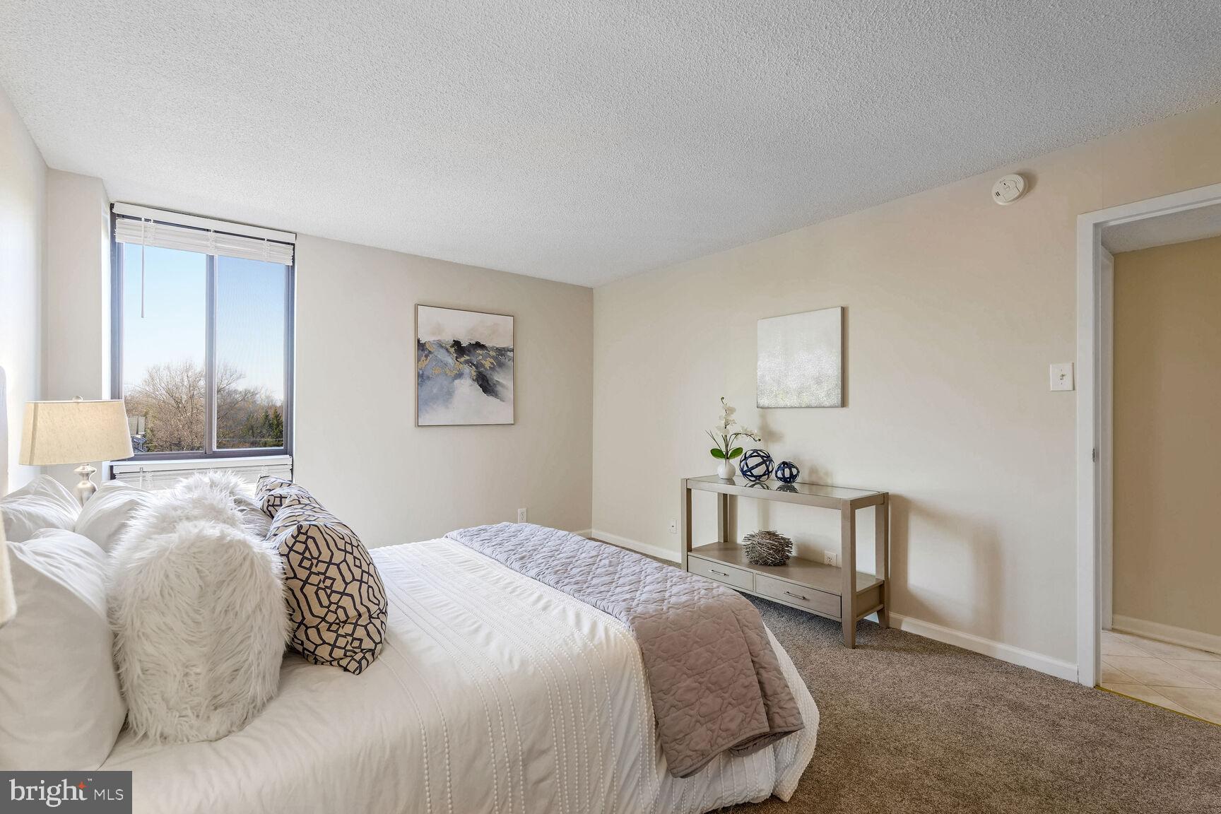 MCLEAN HOUSE - Residential