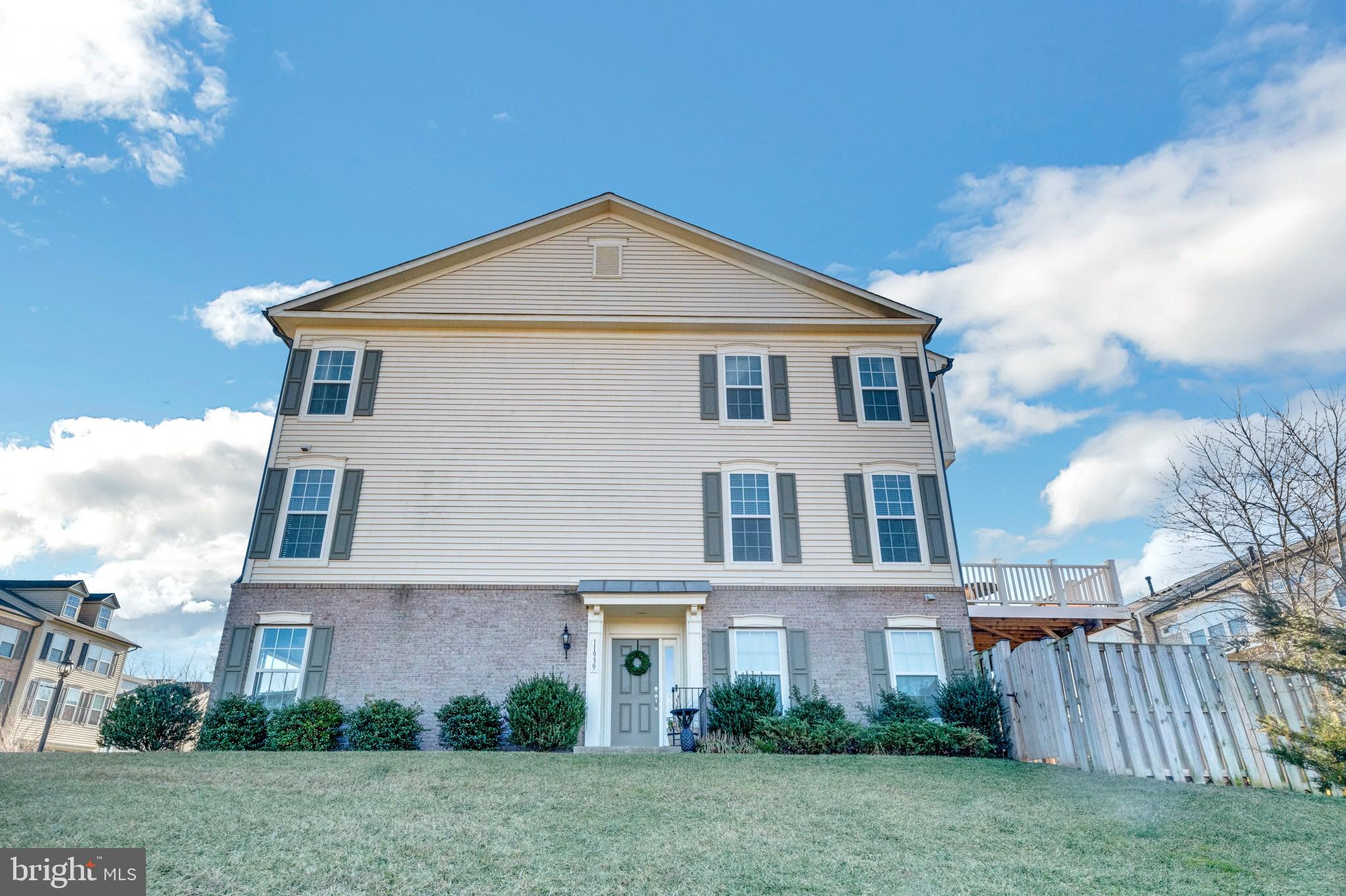 PEMBROOKE - Residential