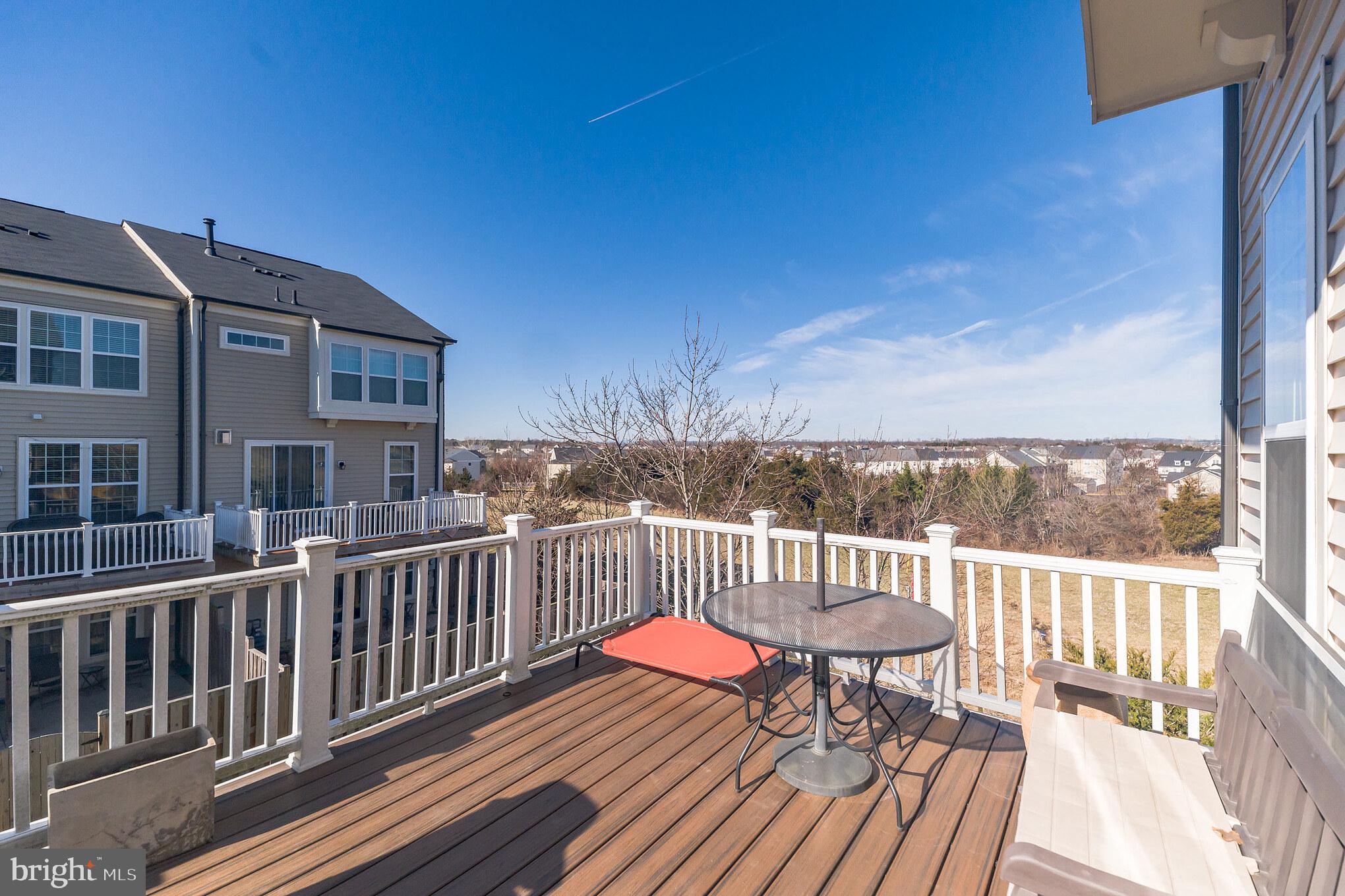 PEMBROOKE - Residential