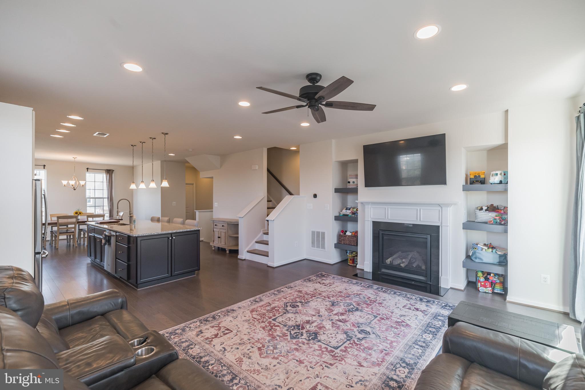 PEMBROOKE - Residential