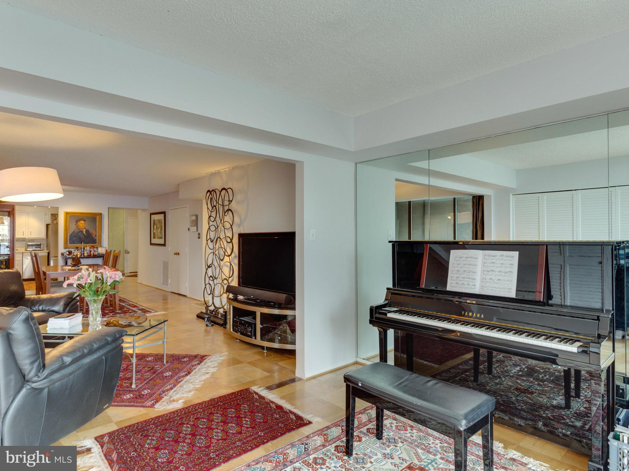 TOWER VILLAS - Residential Lease