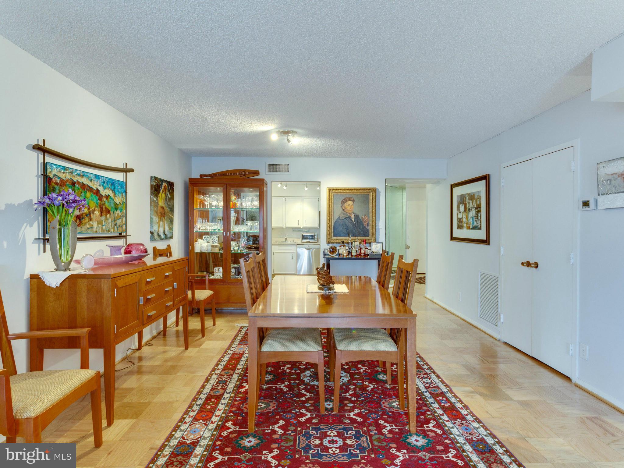 TOWER VILLAS - Residential Lease