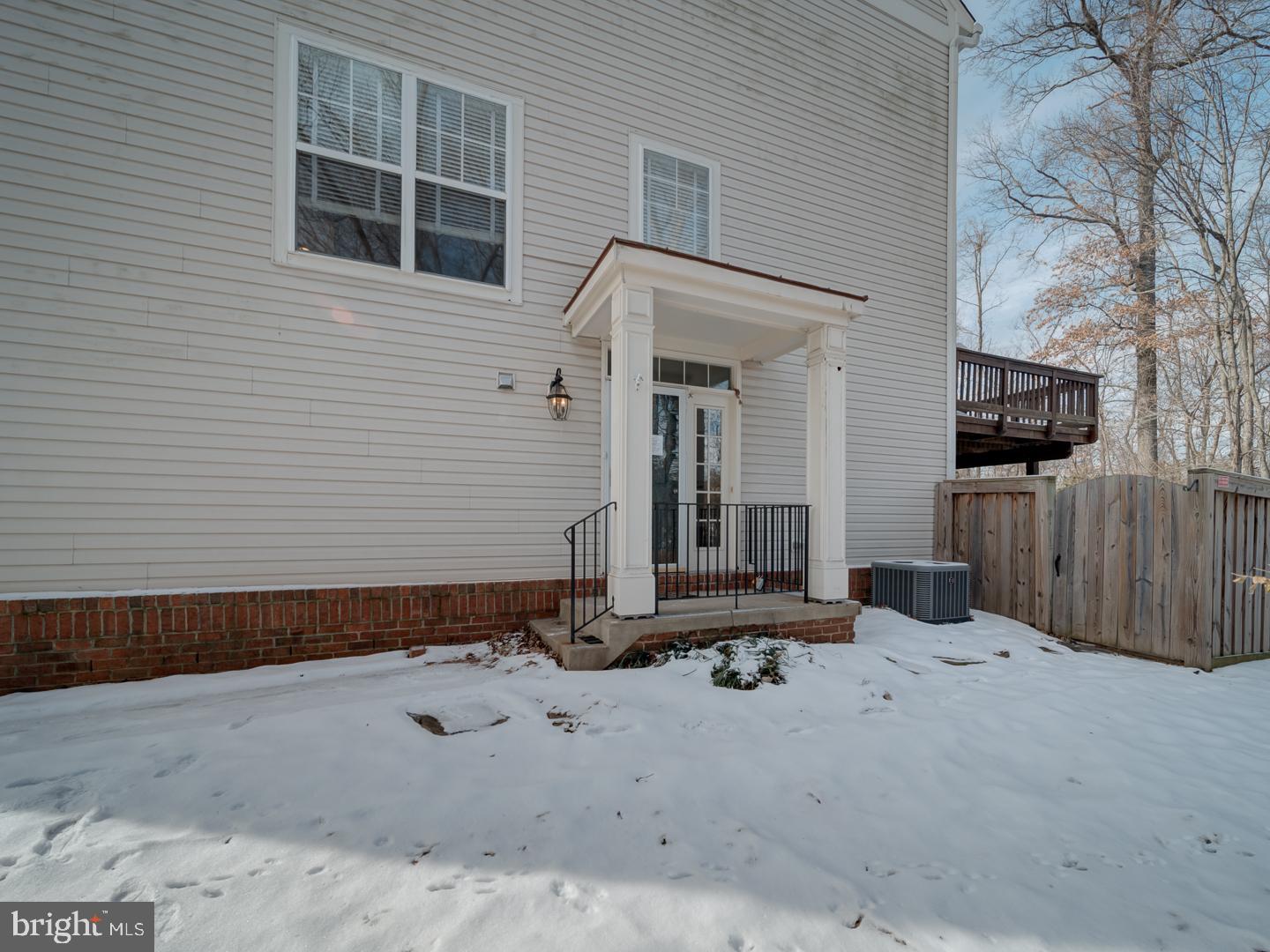 SIGNATURE AT BROADLANDS - Residential