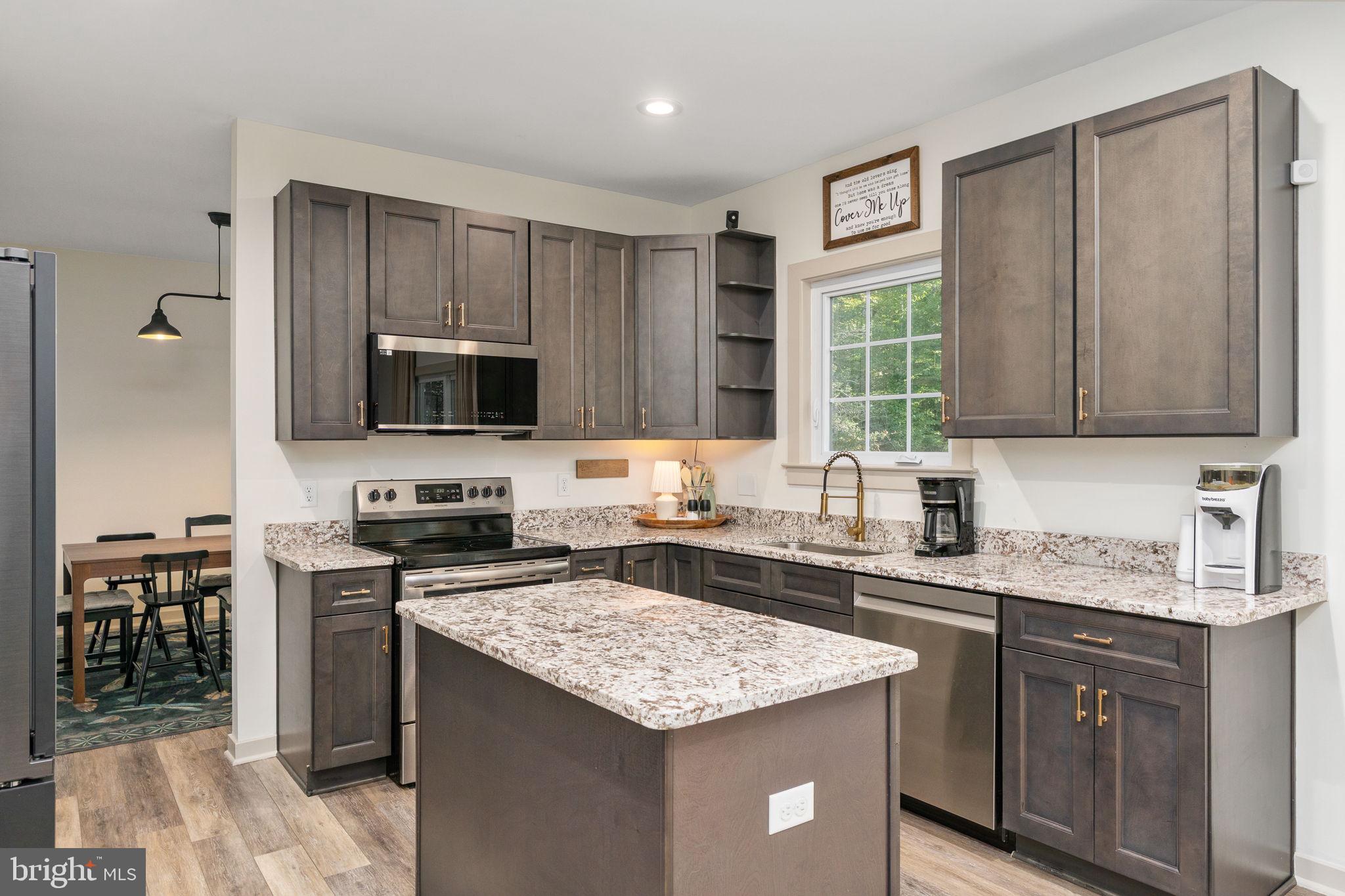 9605 PEPPERTREE
