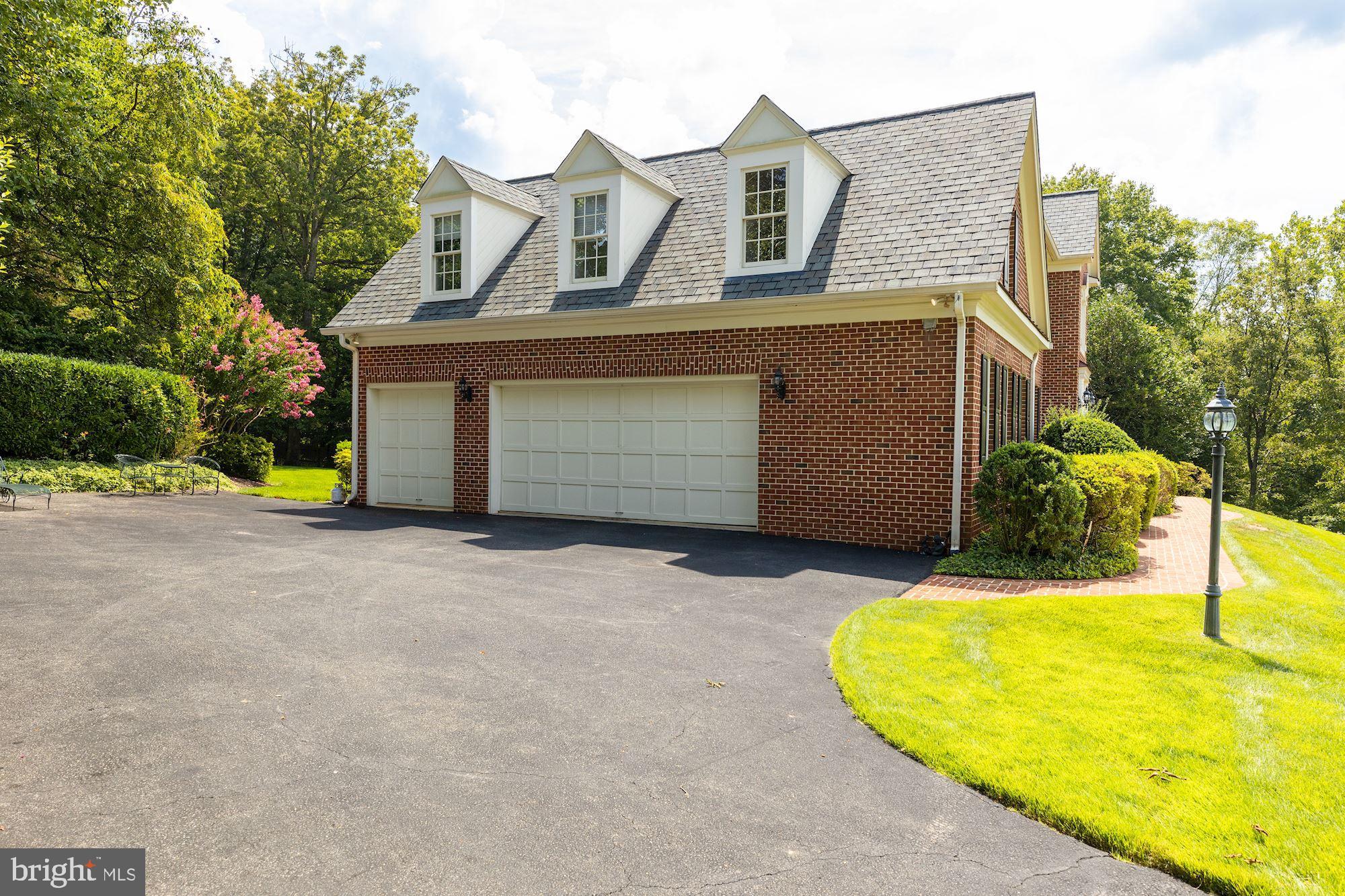 LANGLEY FOREST - Residential