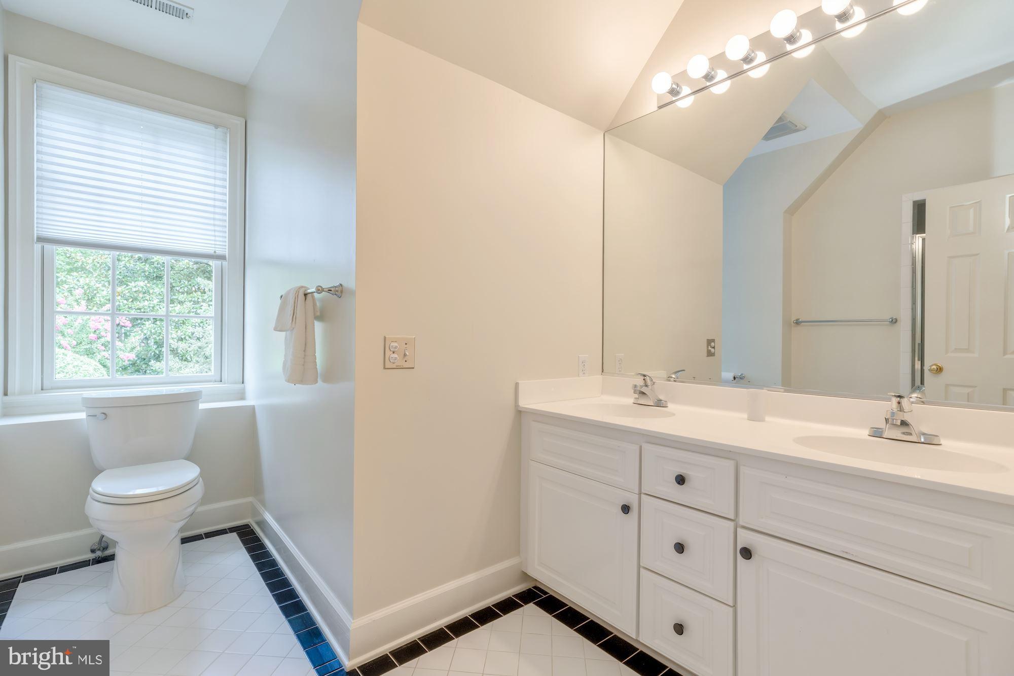 LANGLEY FOREST - Residential