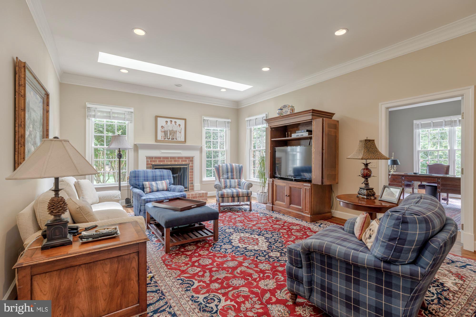 LANGLEY FOREST - Residential