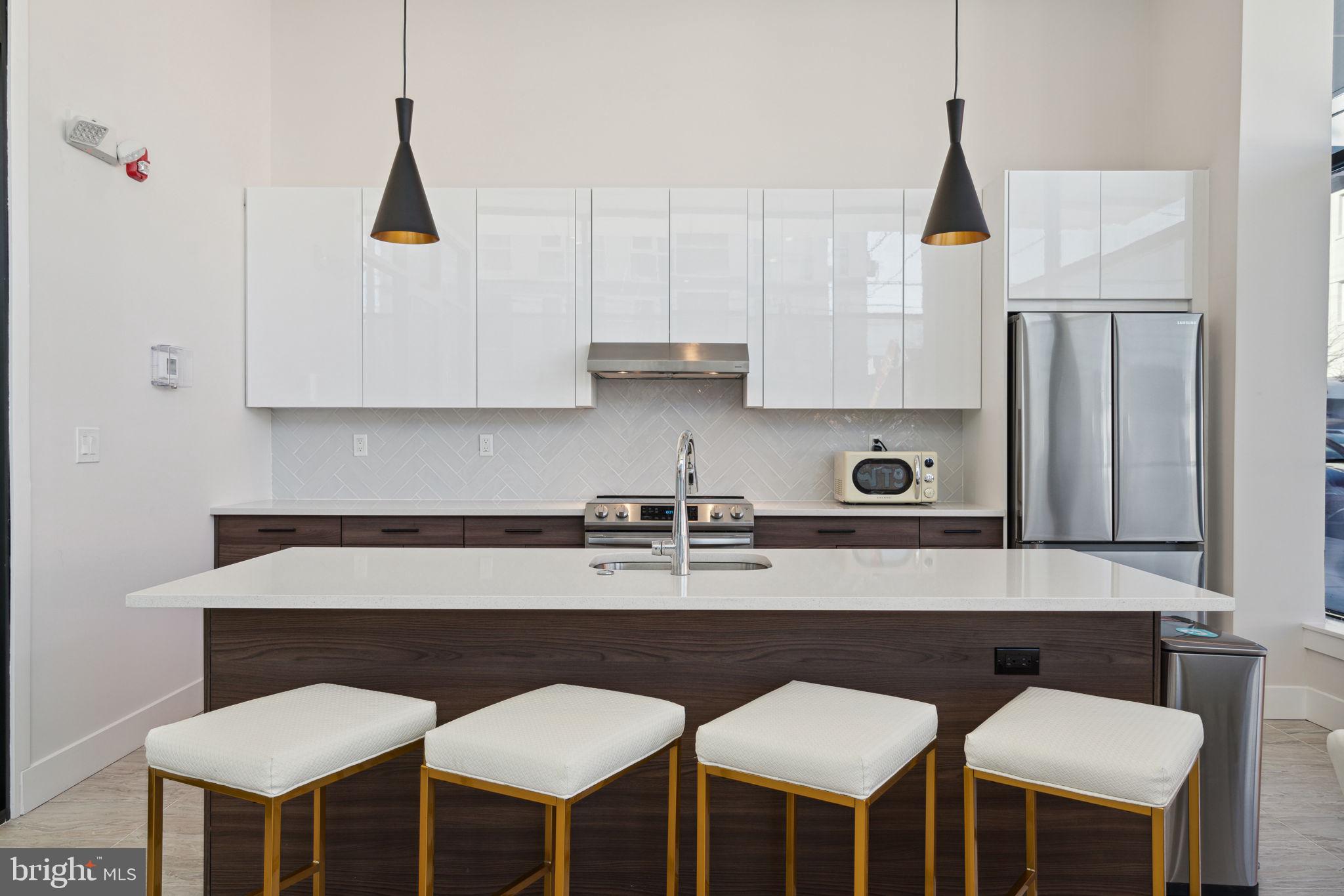 SOUTH KENSINGTON - Residential Lease