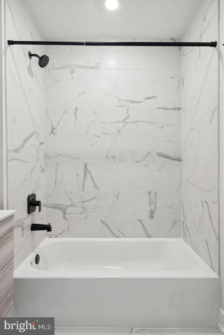 SOUTH KENSINGTON - Residential Lease