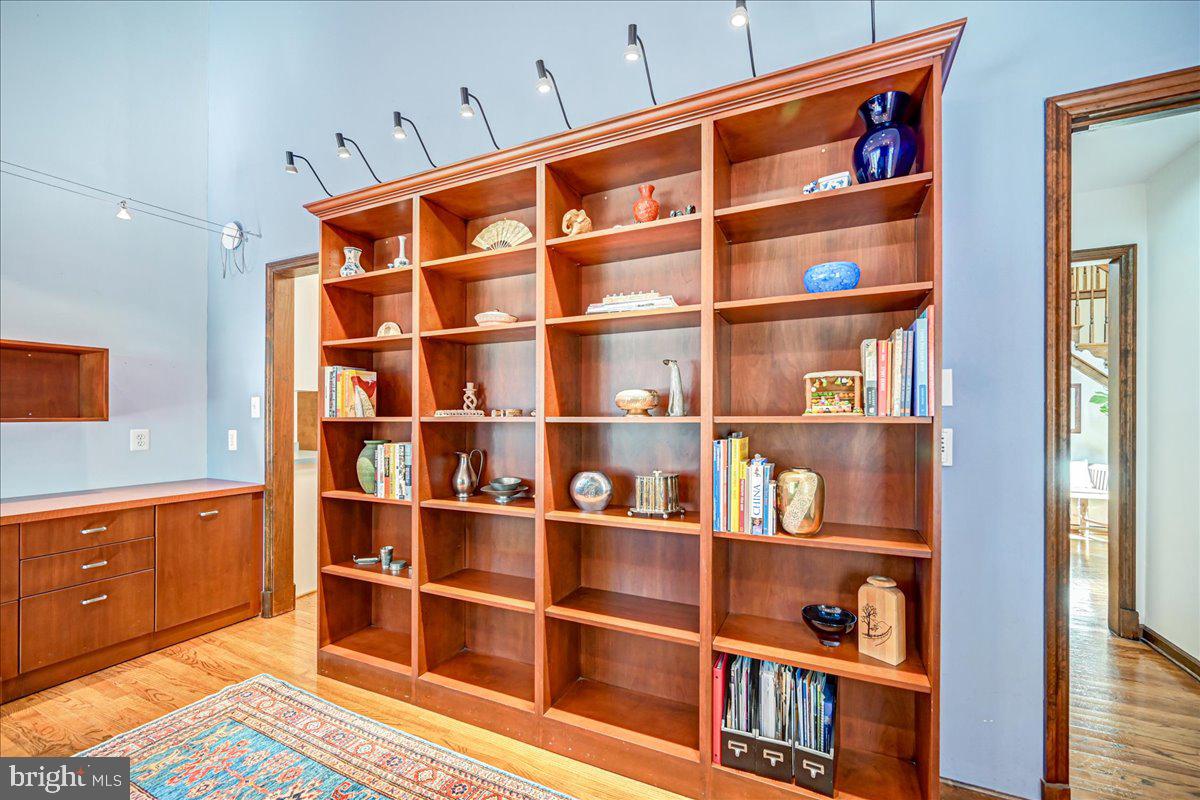 DORSEY HALL - Residential