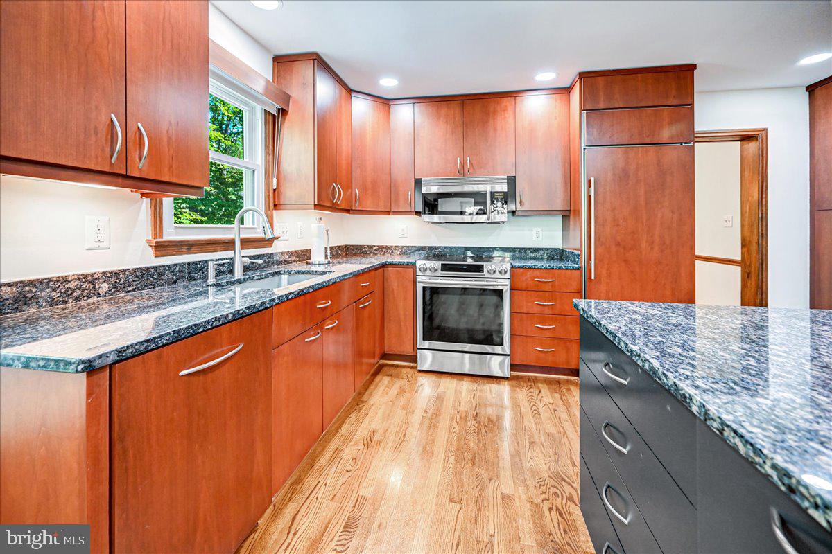 DORSEY HALL - Residential