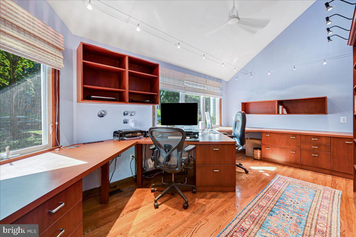 DORSEY HALL - Residential