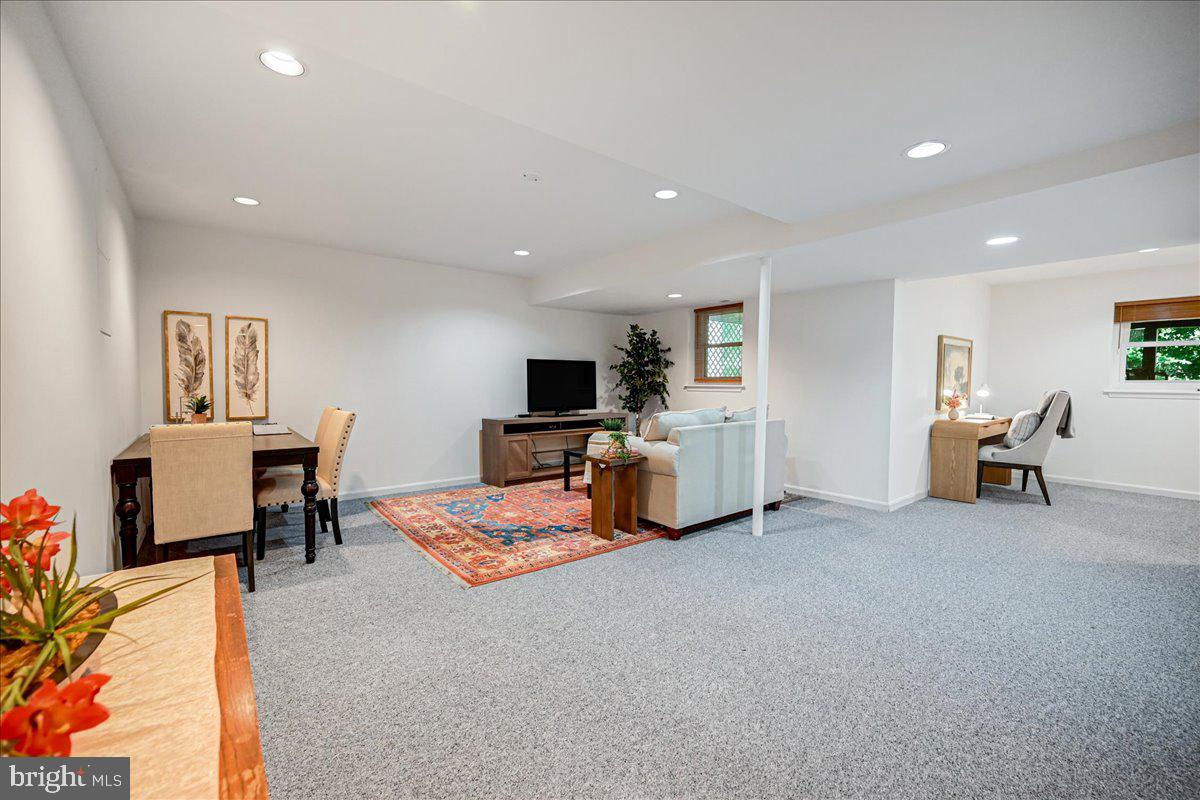 DORSEY HALL - Residential