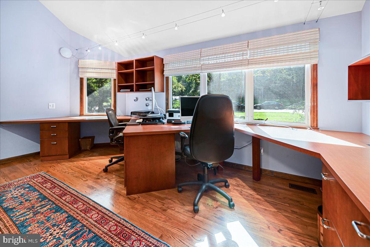 DORSEY HALL - Residential