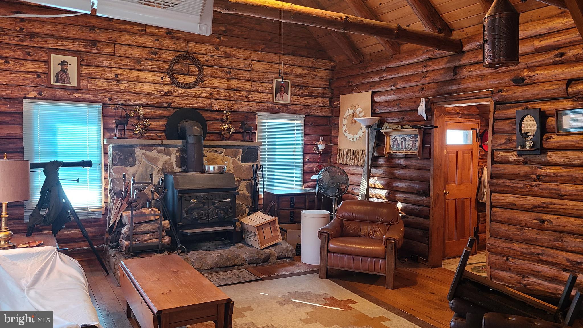 HIDDEN VALLEY - Residential