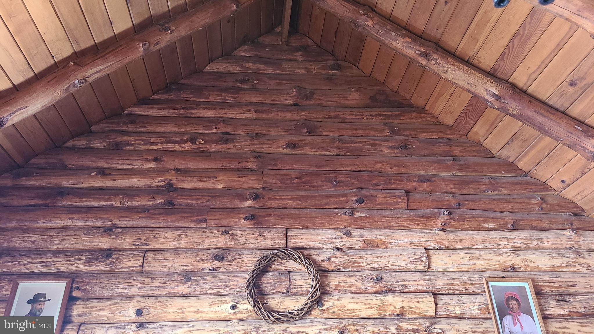 HIDDEN VALLEY - Residential