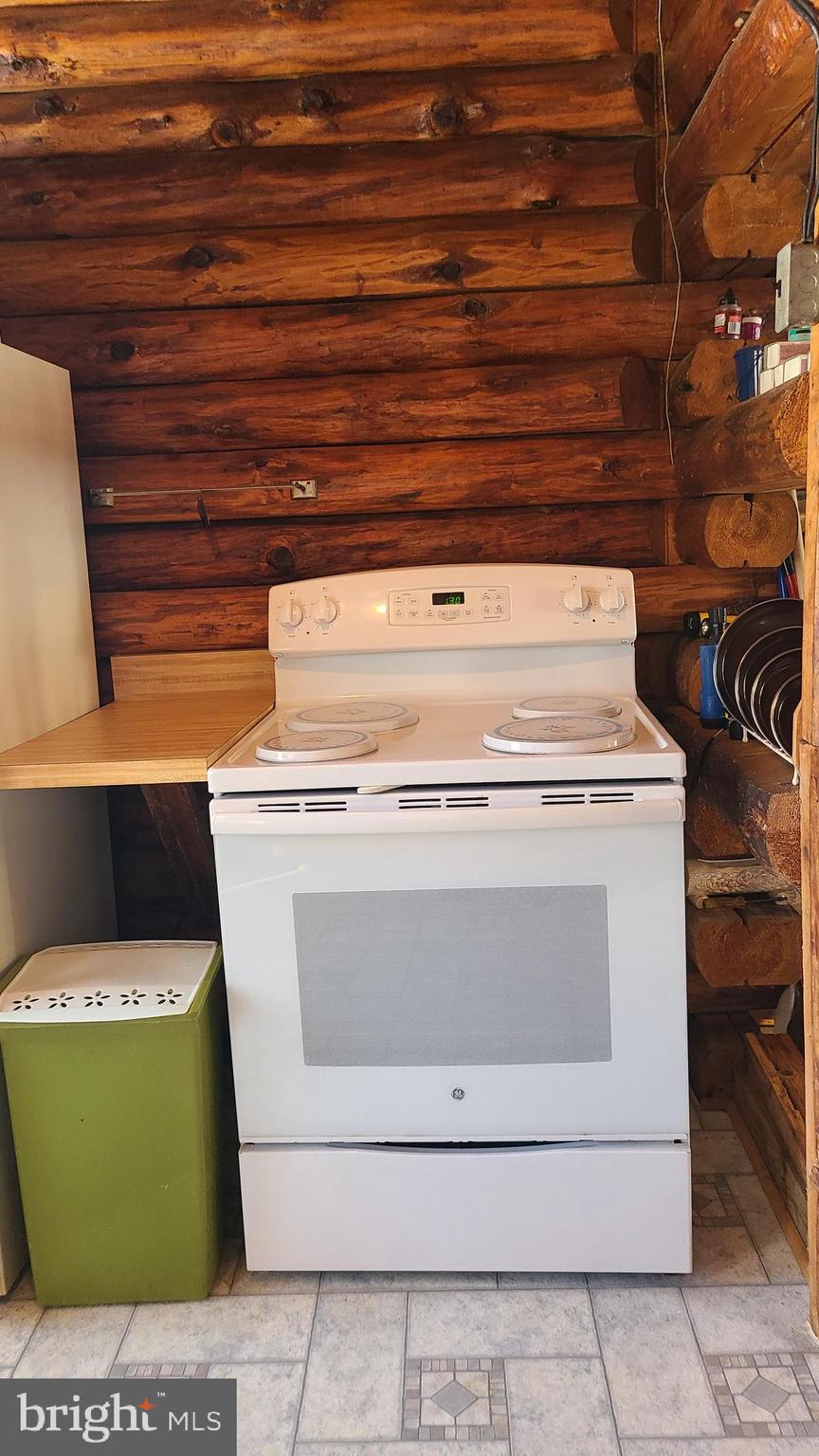 HIDDEN VALLEY - Residential