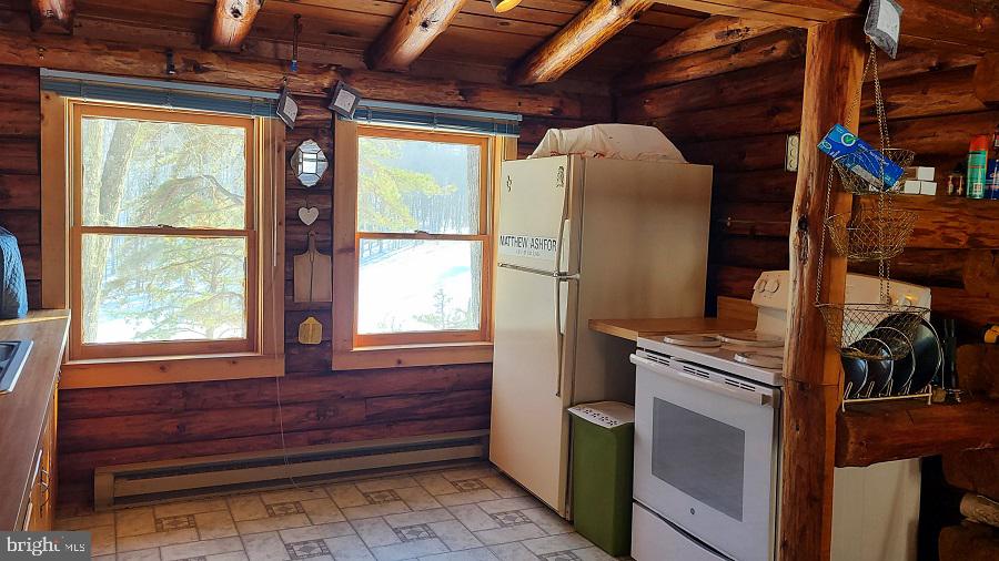 HIDDEN VALLEY - Residential