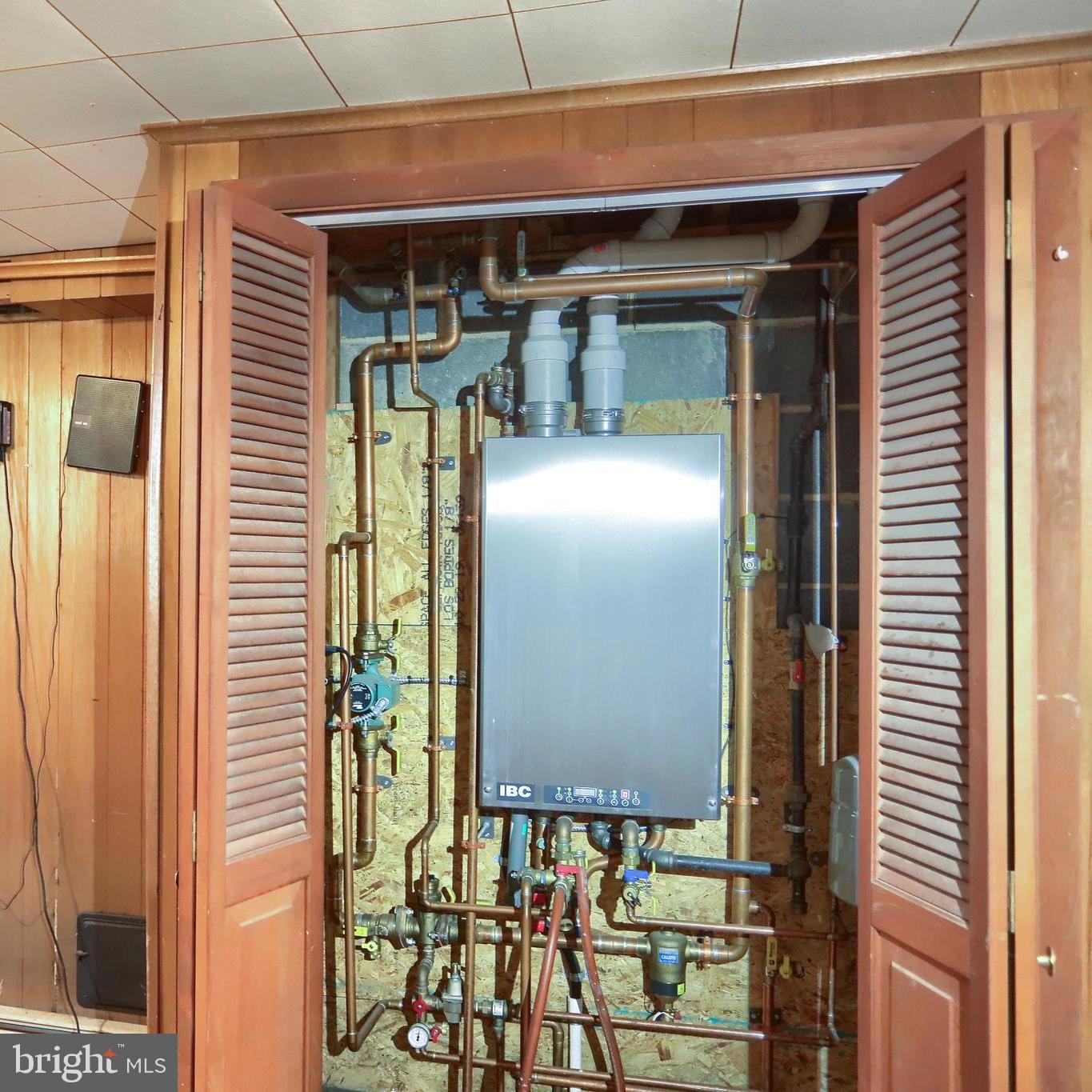 DELBROOK MANOR - Residential