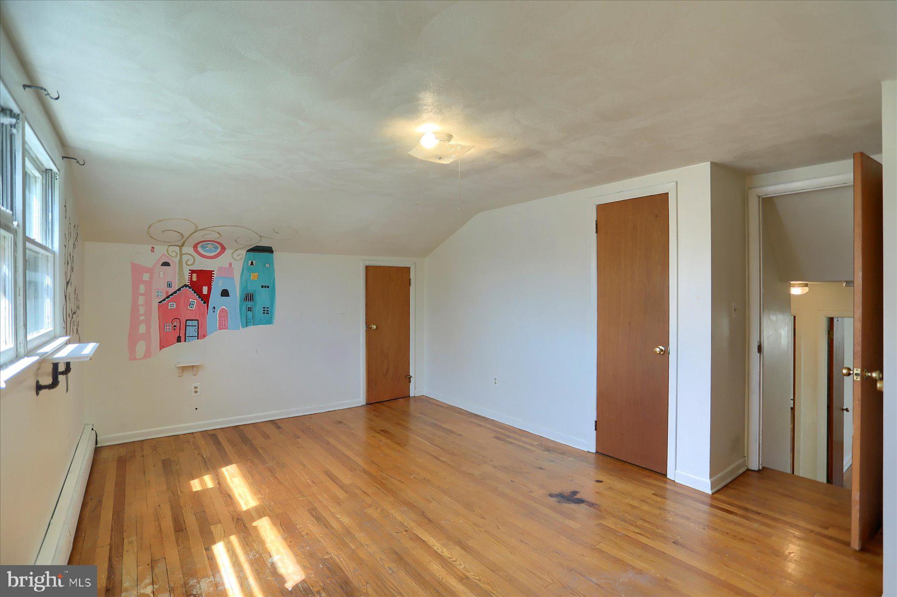 DELBROOK MANOR - Residential