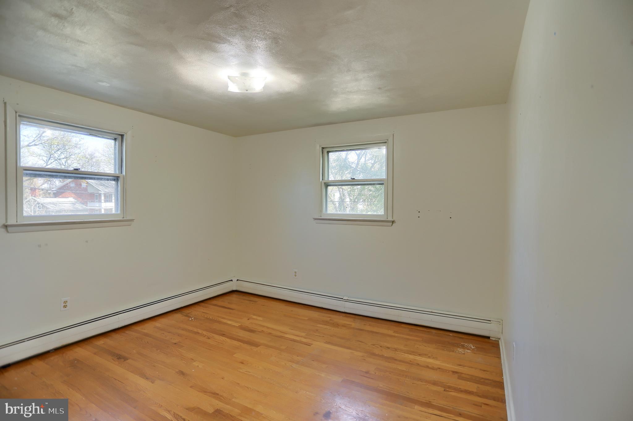 DELBROOK MANOR - Residential