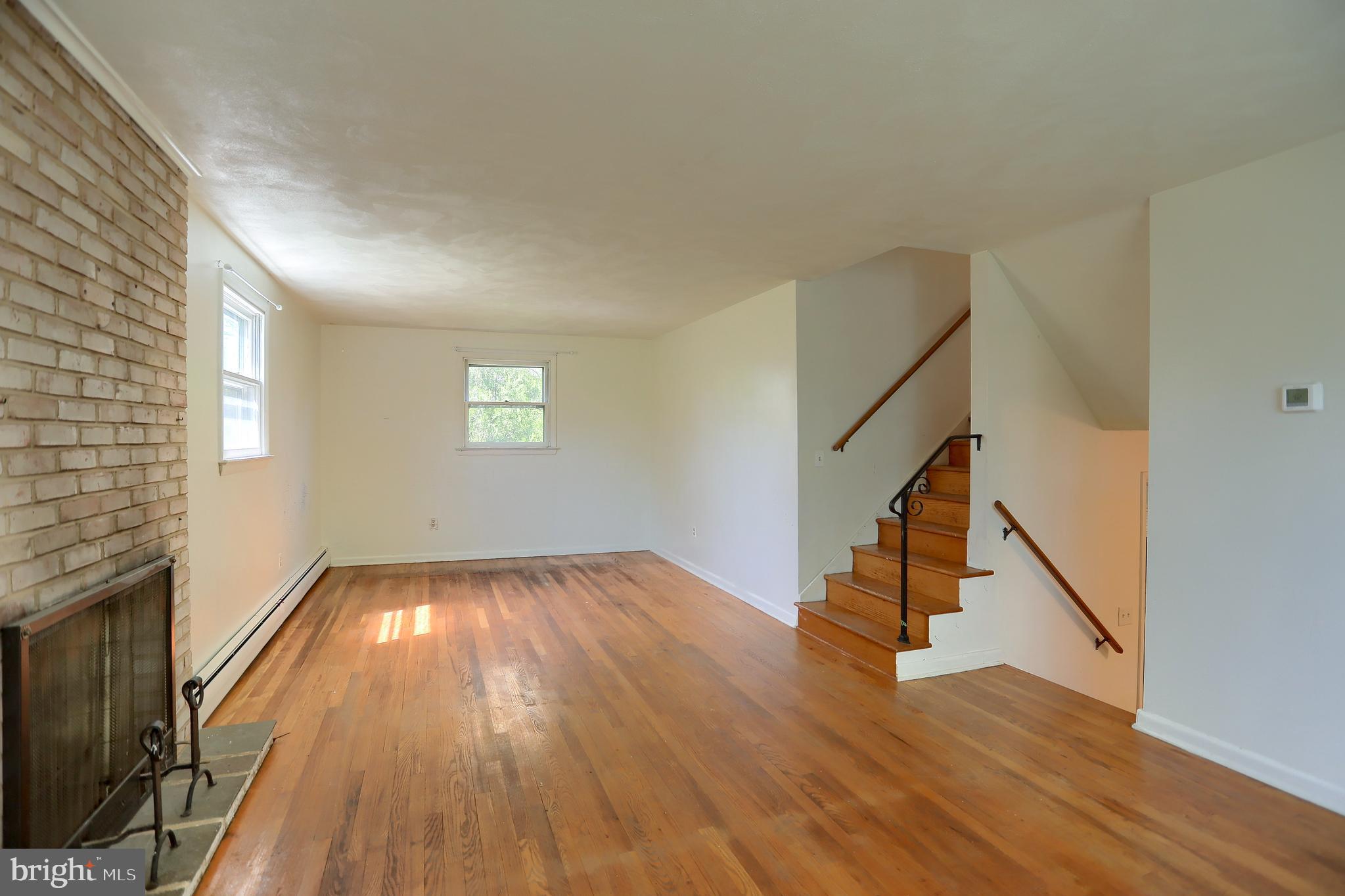 DELBROOK MANOR - Residential