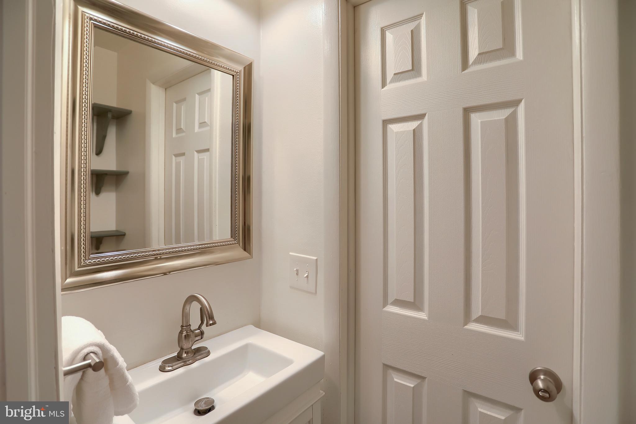 DELBROOK MANOR - Residential