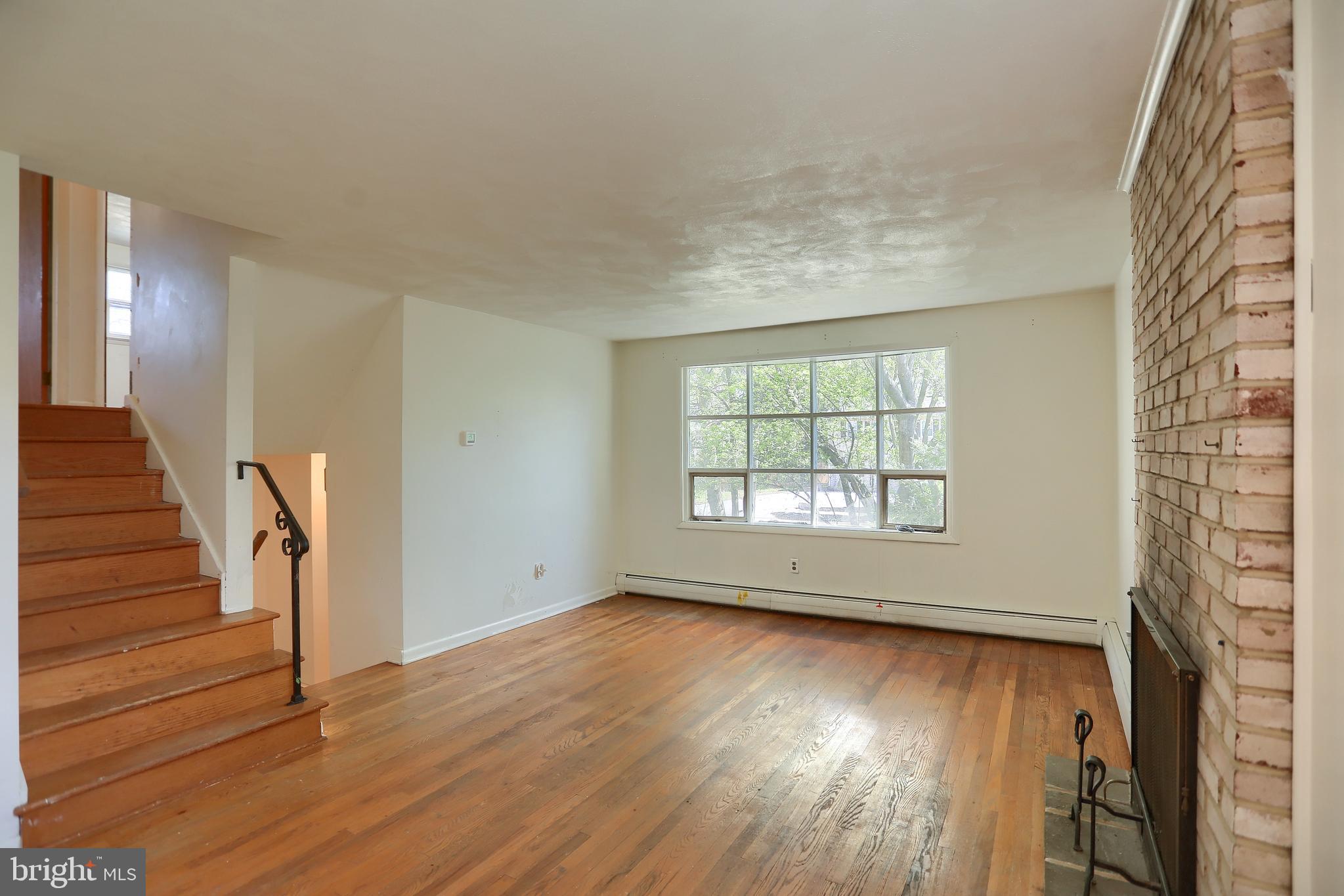 DELBROOK MANOR - Residential