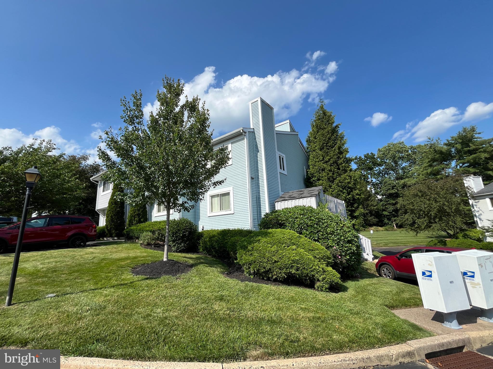 73 HILLCROFT WAY