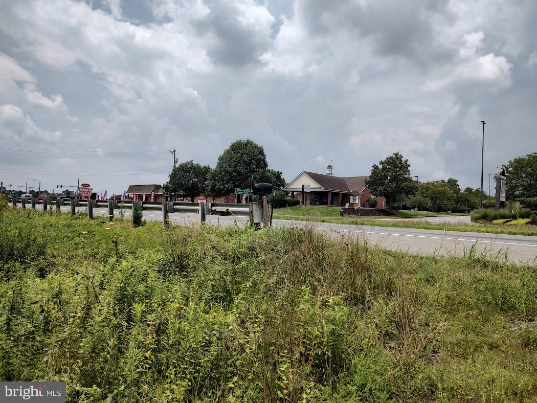 E PULASKI HIGHWAY